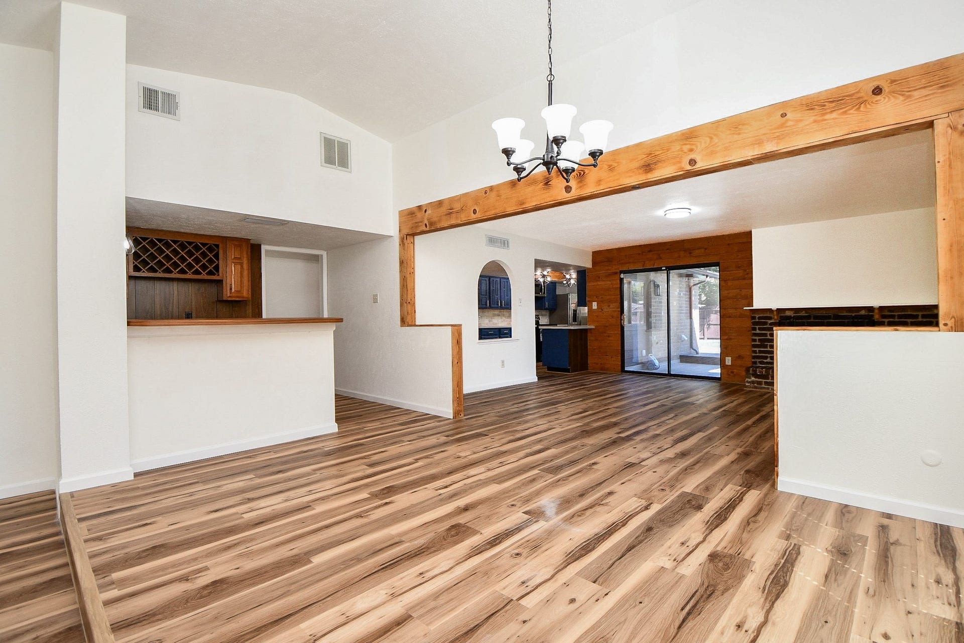 7315 El Cresta Drive, Houston, TX 77083 7315 El Cresta Drive, Houston, TX 77083