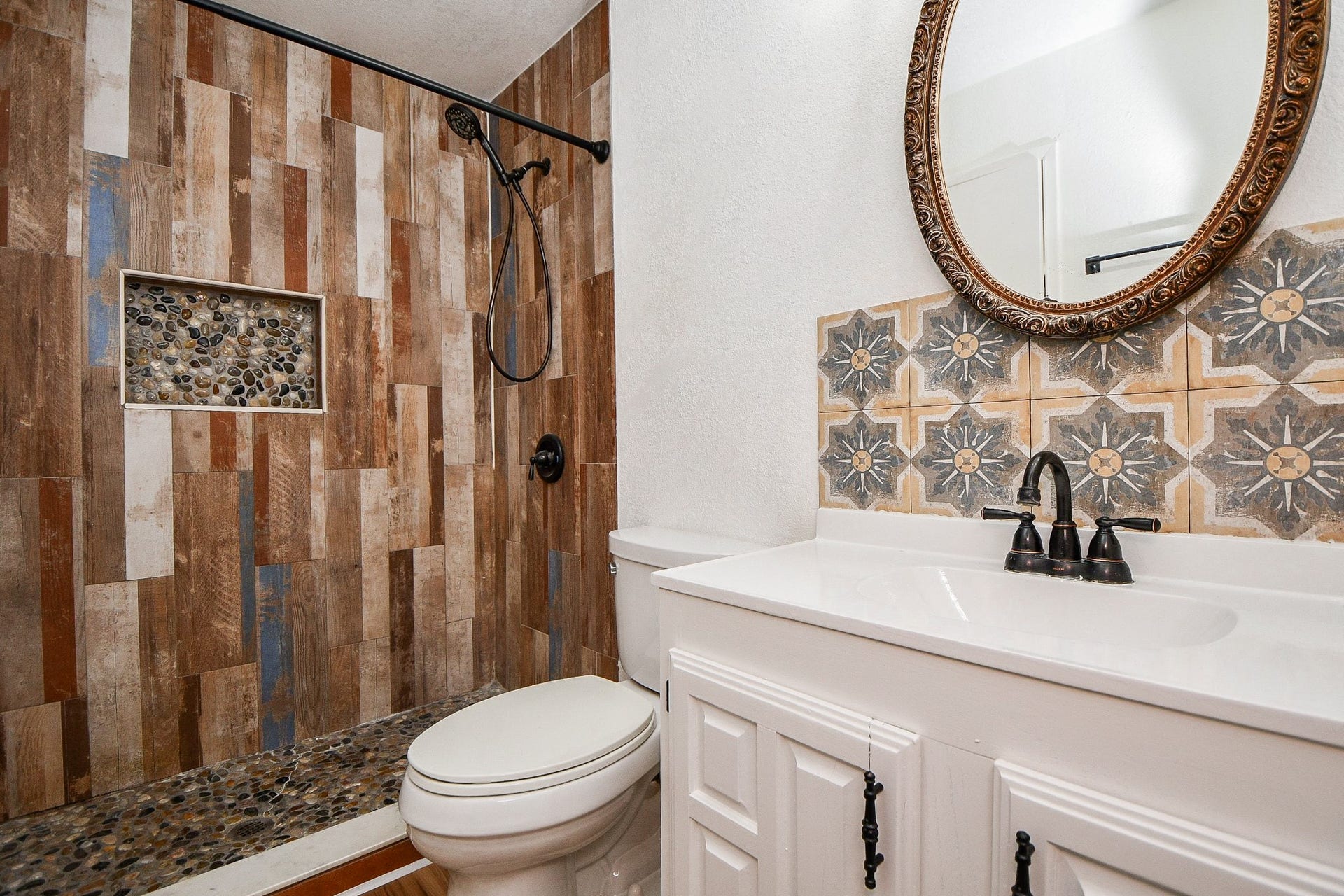 7315 El Cresta Drive, Houston, TX 77083 7315 El Cresta Drive, Houston, TX 77083