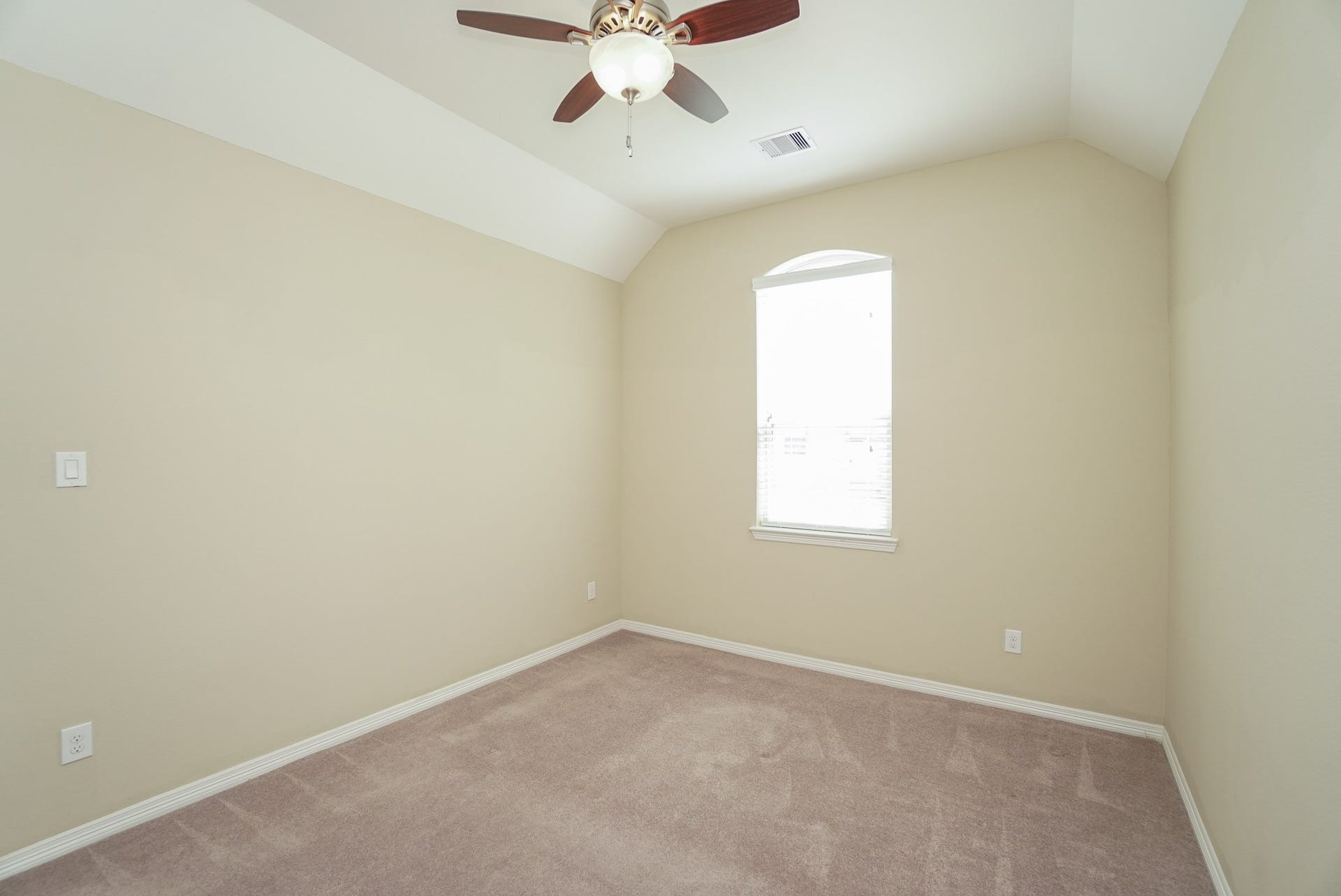 3434 Norwich Gardens Lane, Fulshear, TX 77441 Another guest bedroom on the second floor.