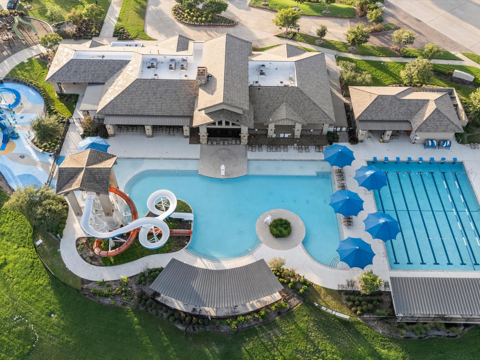 3519 Mcdonough Way, Katy, TX 77494 Looks like a resort, right? Pick what kind of fun you want to have here!
