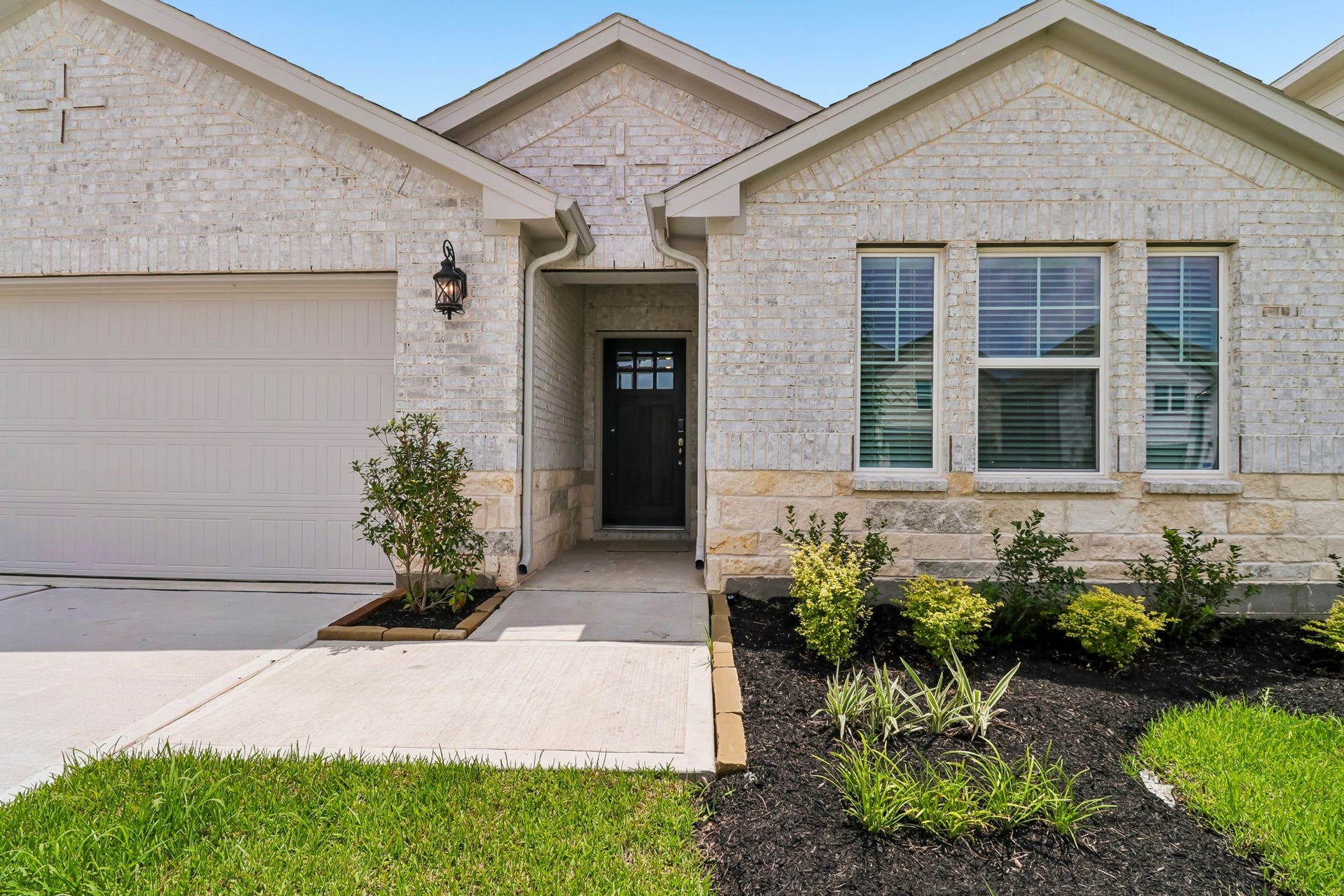 31106 De La Guerra, Huffman, TX 77336 31106 De La Guerra, Huffman, TX 77336