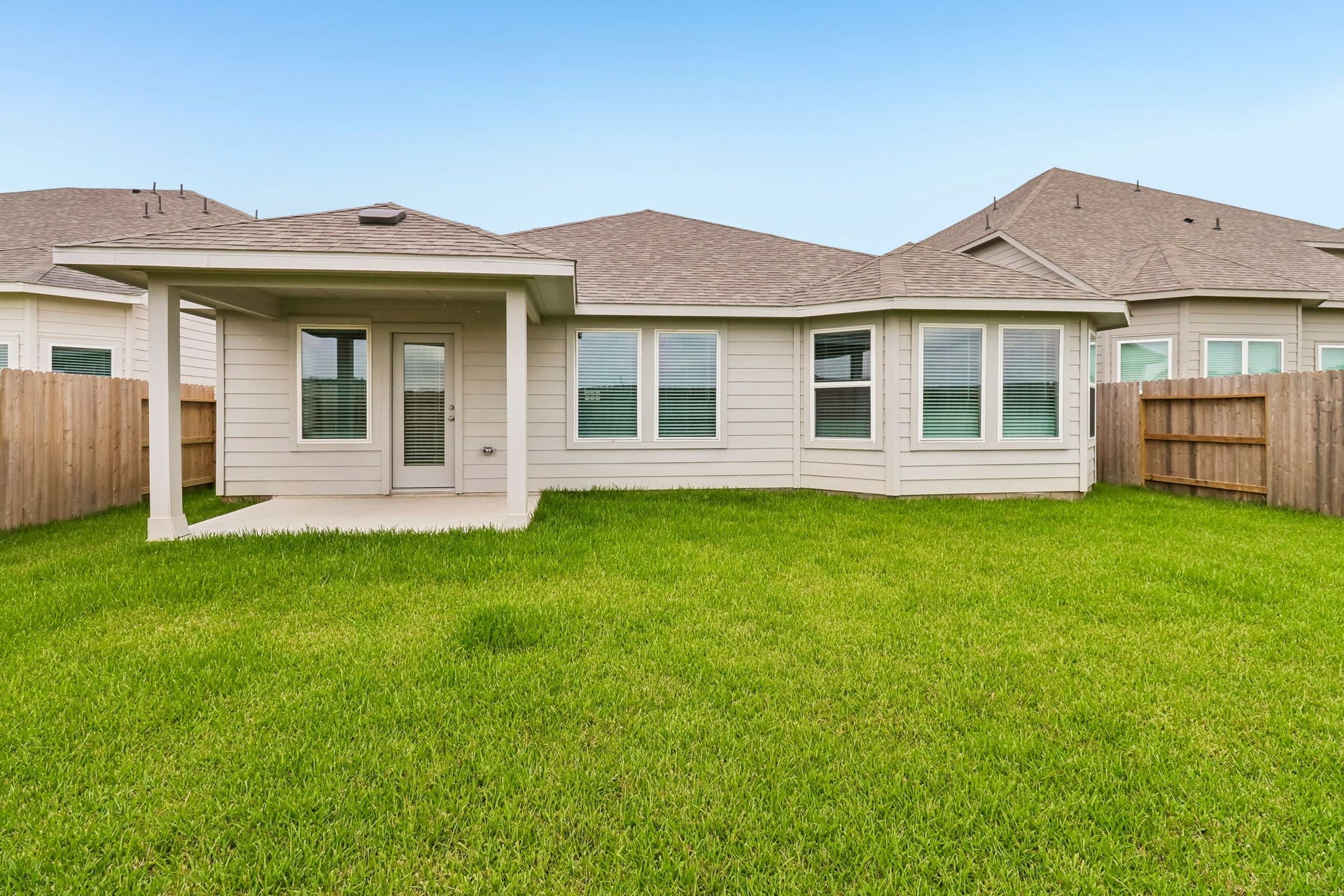 31106 De La Guerra, Huffman, TX 77336 31106 De La Guerra, Huffman, TX 77336
