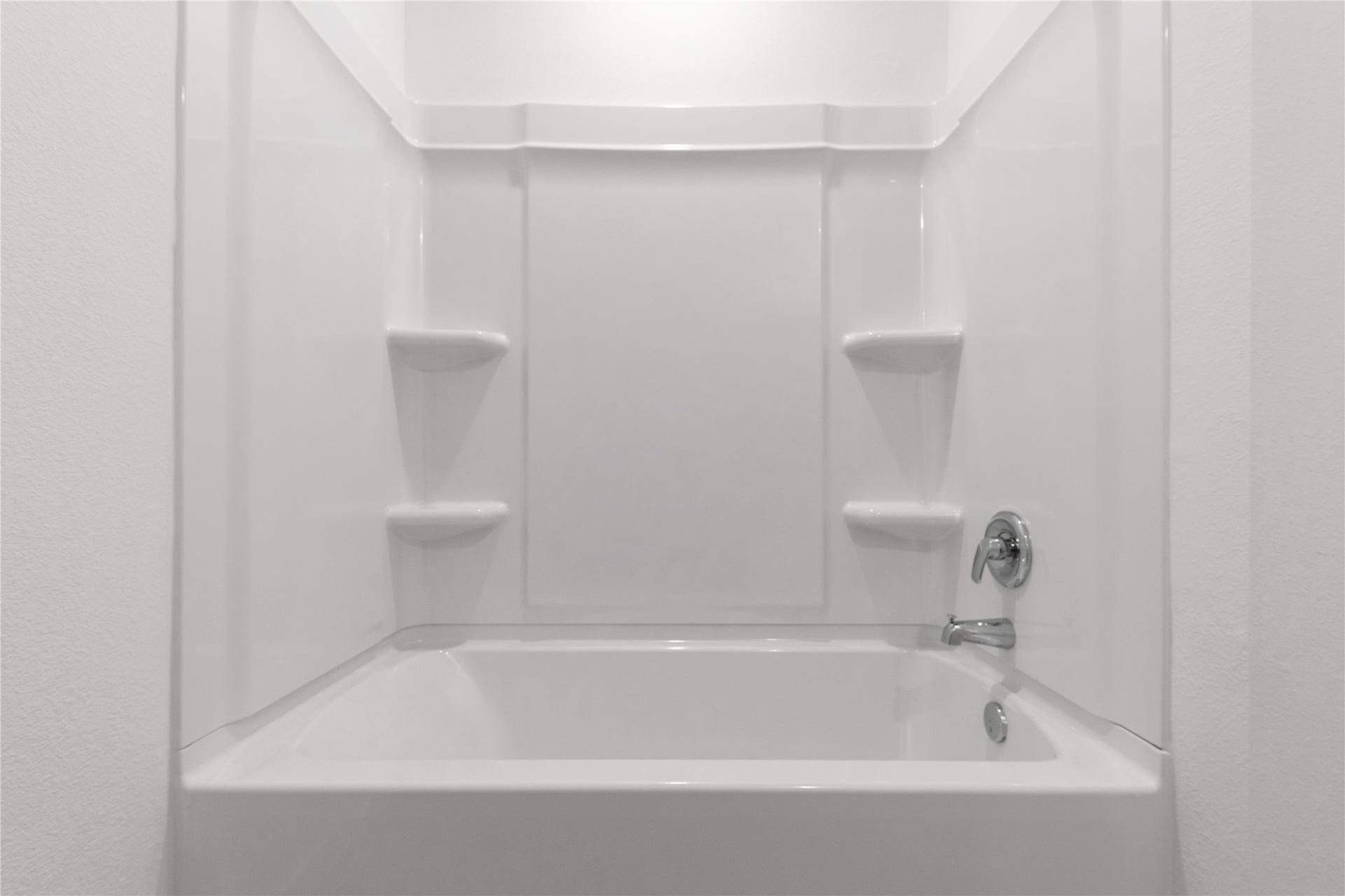 9203 Burch Eagle Court, Baytown, TX 77521 Secondary Bathroom shower/tub combination