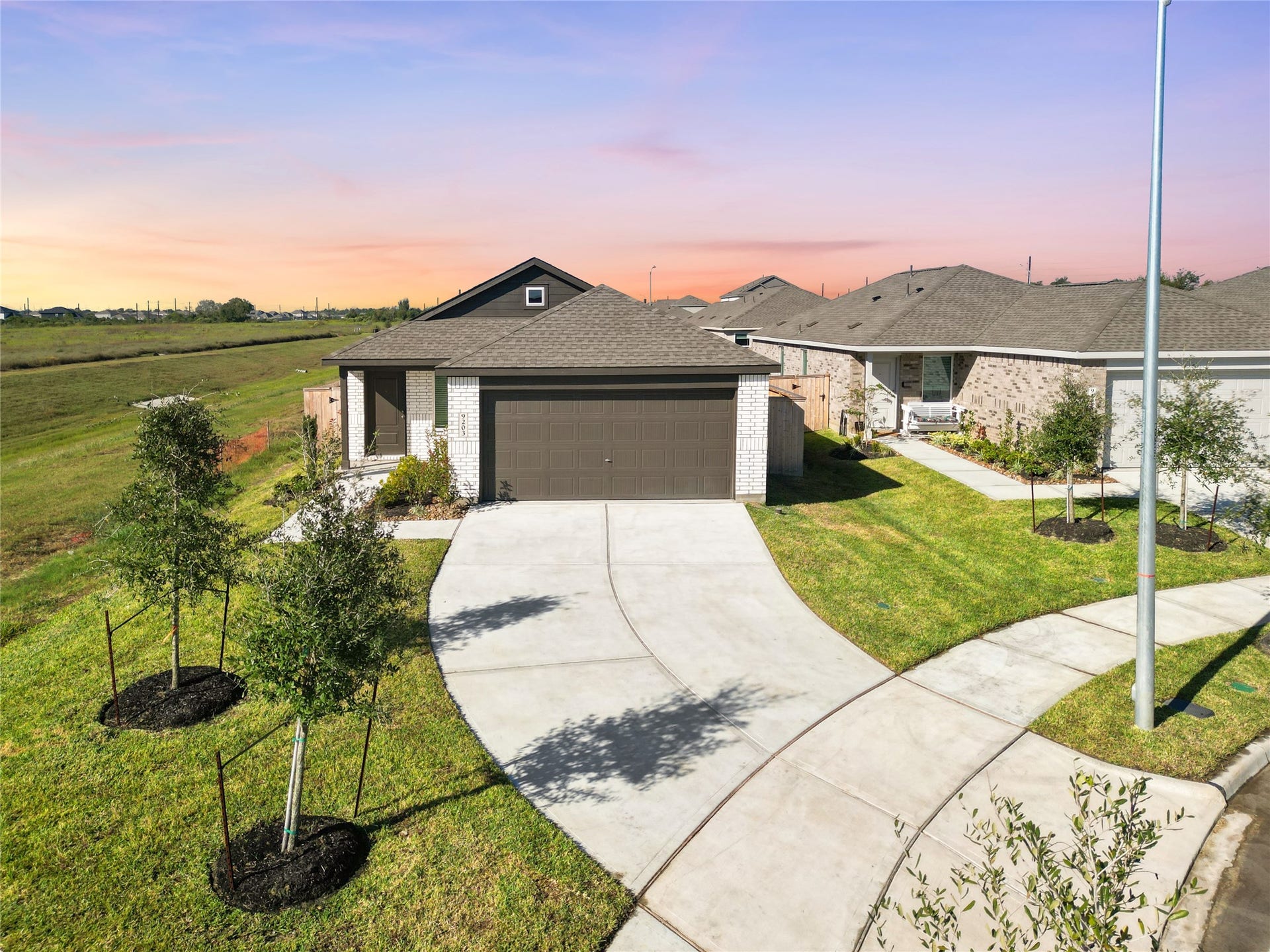 9203 Burch Eagle Court, Baytown, TX 77521 Front home elevation