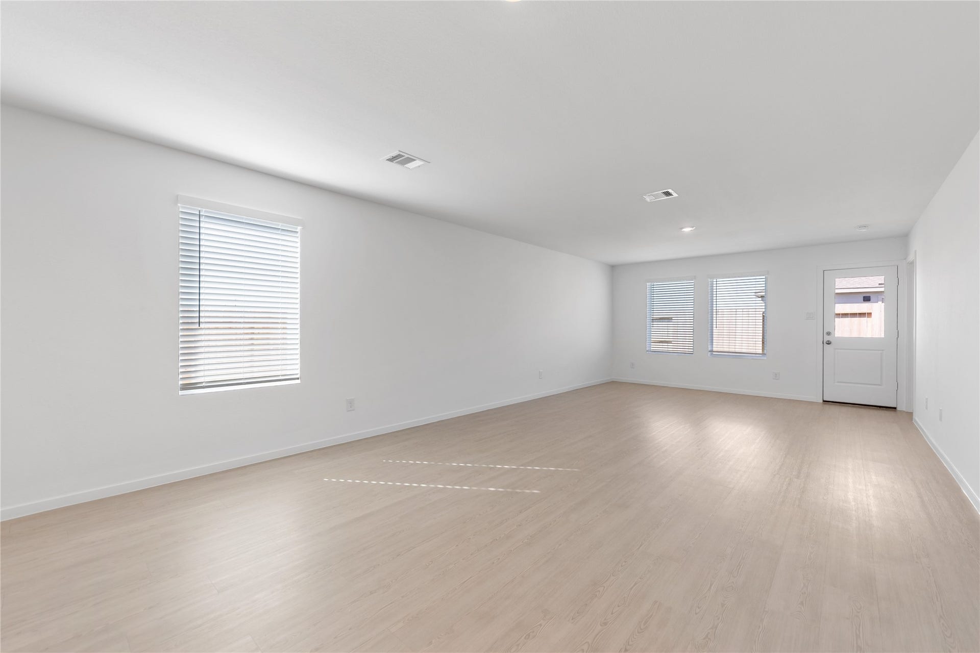 9203 Burch Eagle Court, Baytown, TX 77521 Overview of Dining room and living room