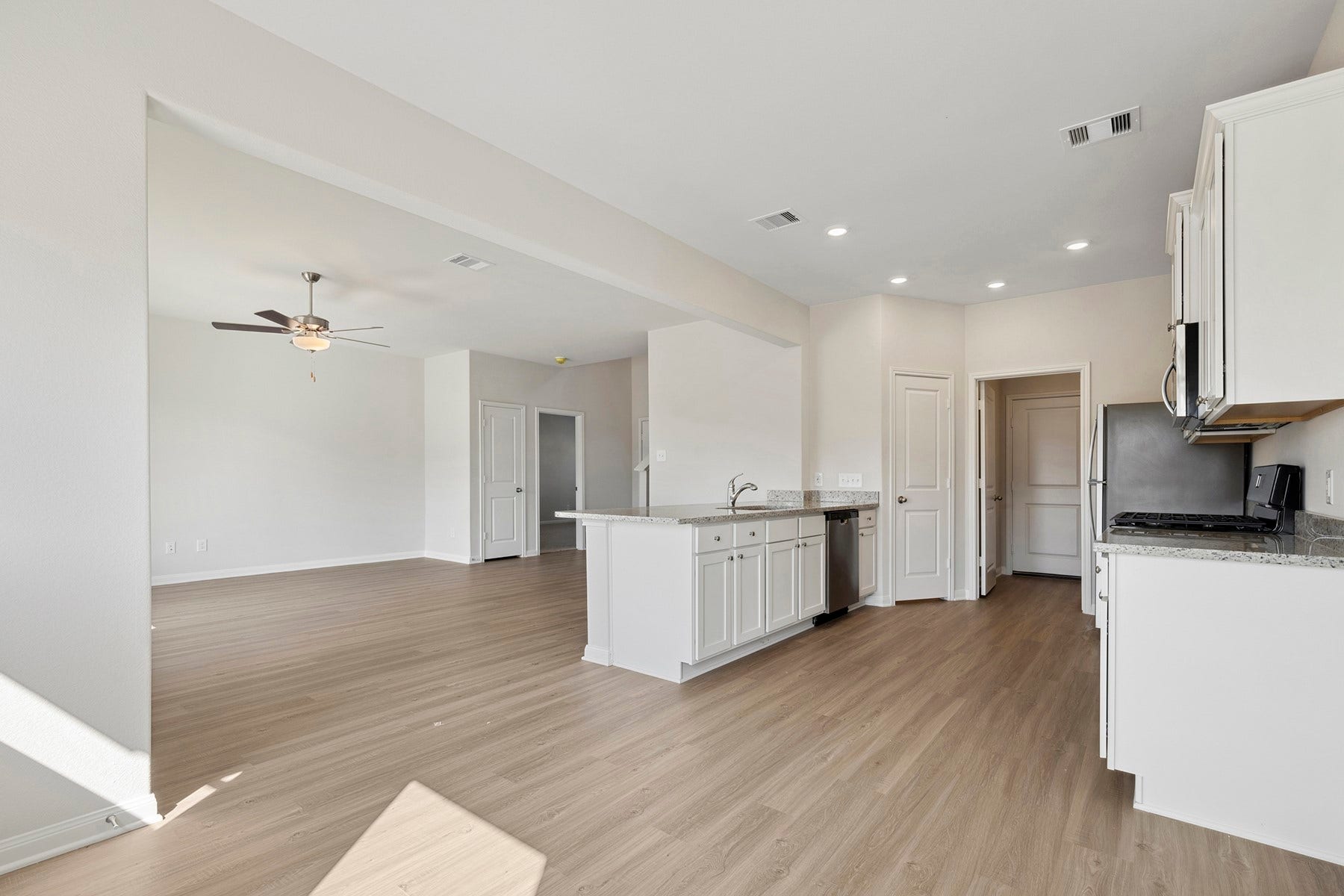 329 Tejas Trail, Waller, TX 77484
