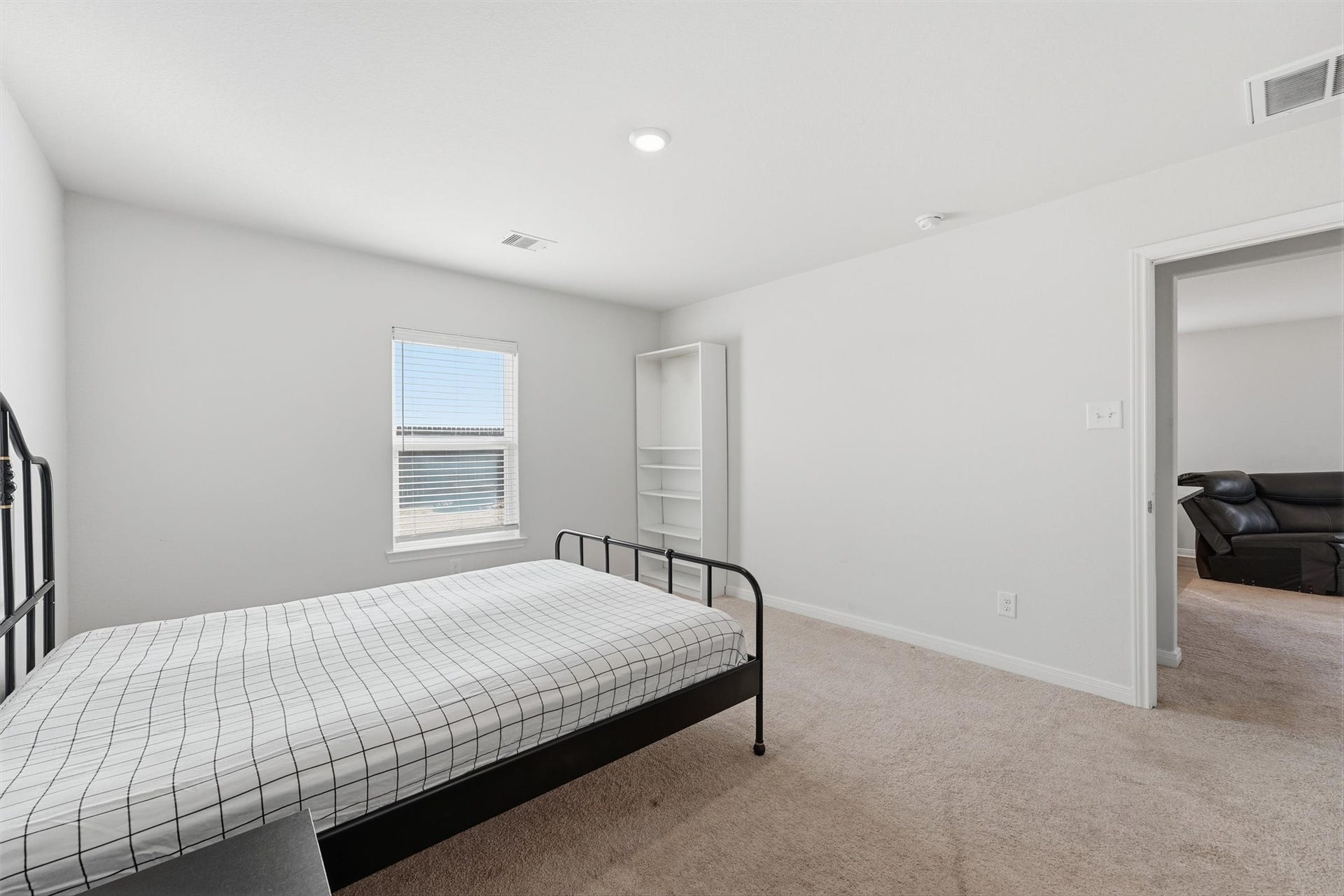16382 Sweet Grove Drive, Conroe, TX 77303 16382 Sweet Grove Drive, Conroe, TX 77303