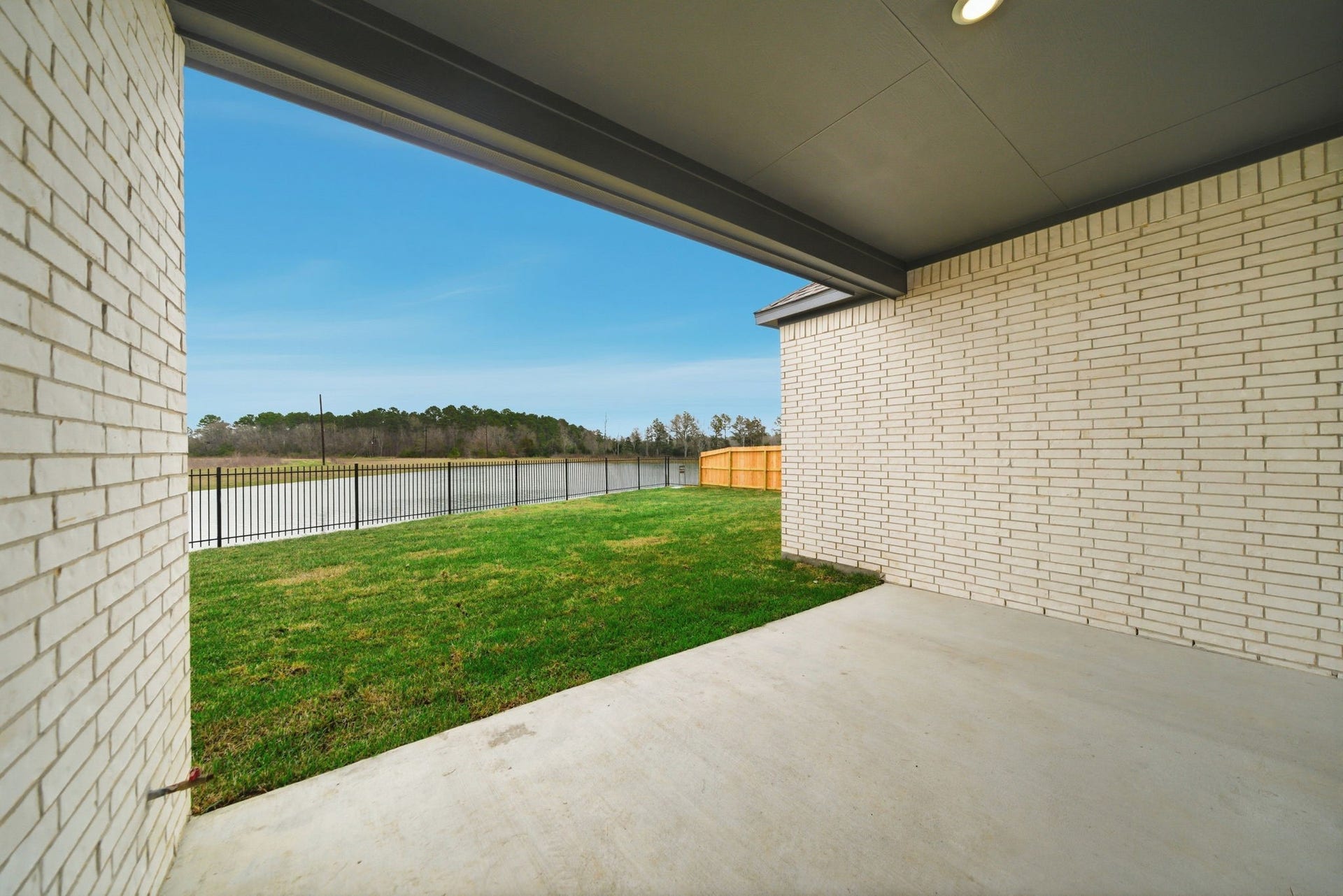101 Lake Woodshore Court, Clute, TX 77531 101 Lake Woodshore Court, Clute, TX 77531