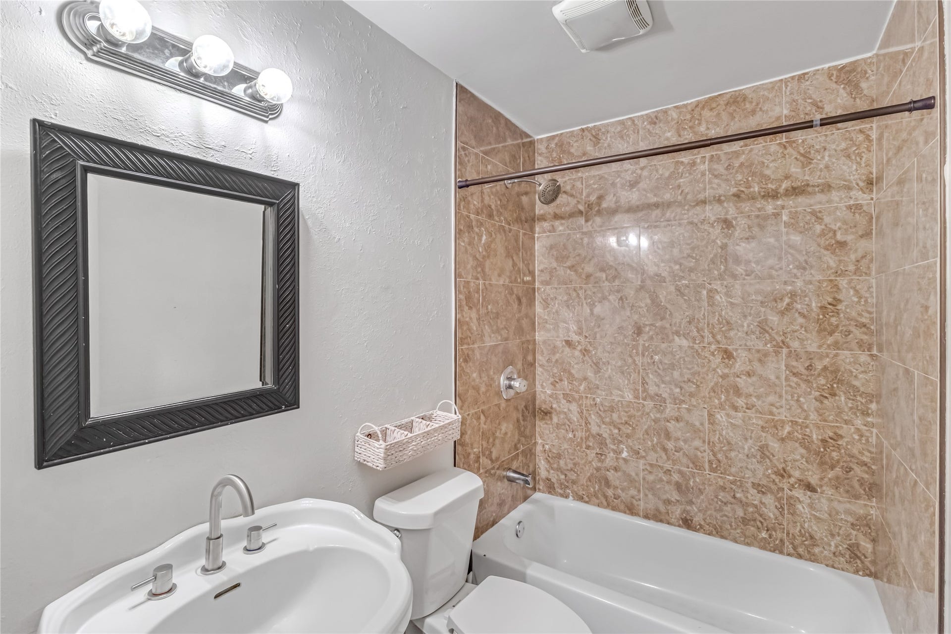 1915 Crosscoach Lane, Katy, TX 77449
