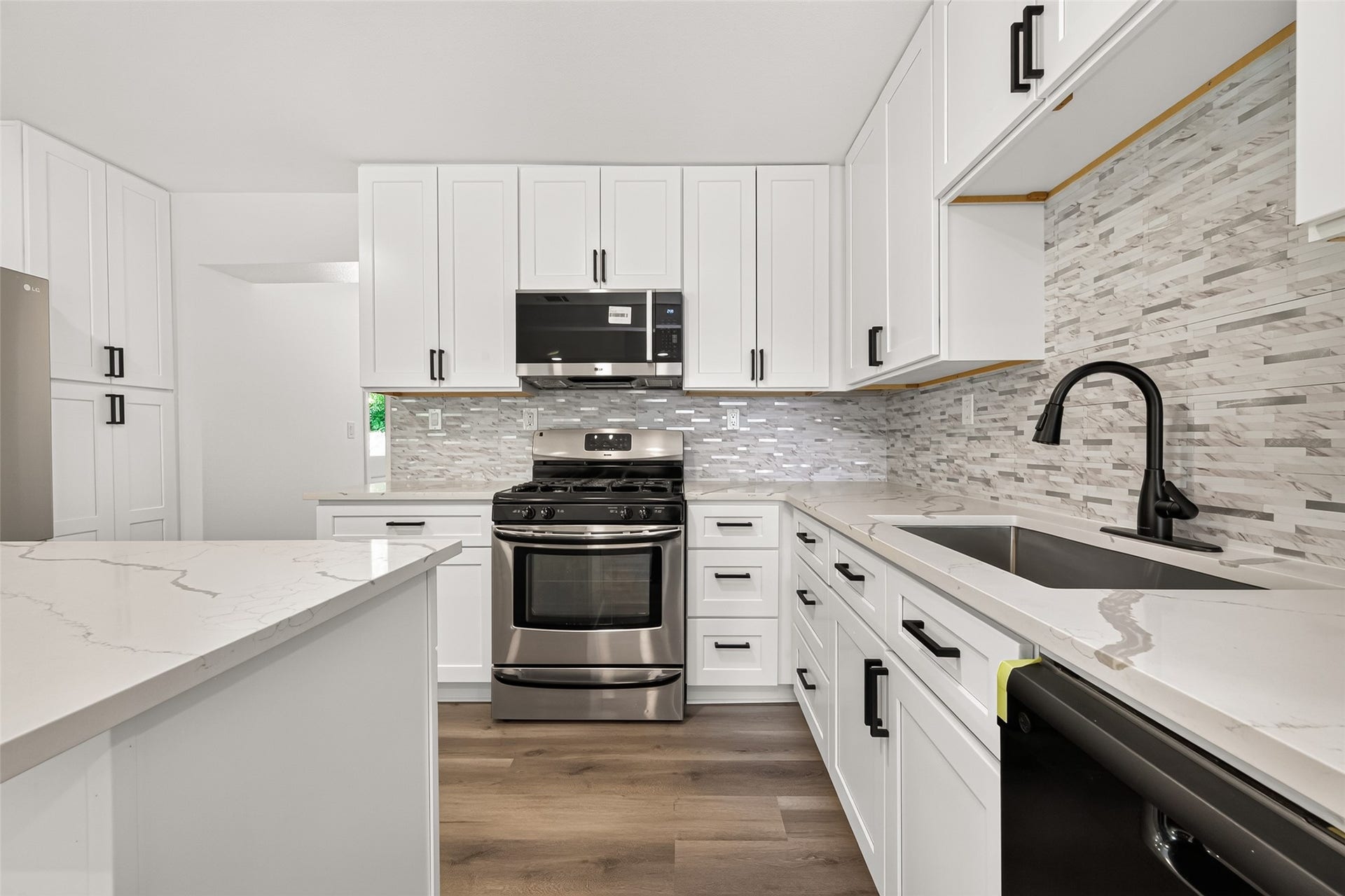 3107 Sunnydale Drive, Houston, TX 77051 3107 Sunnydale Drive, Houston, TX 77051