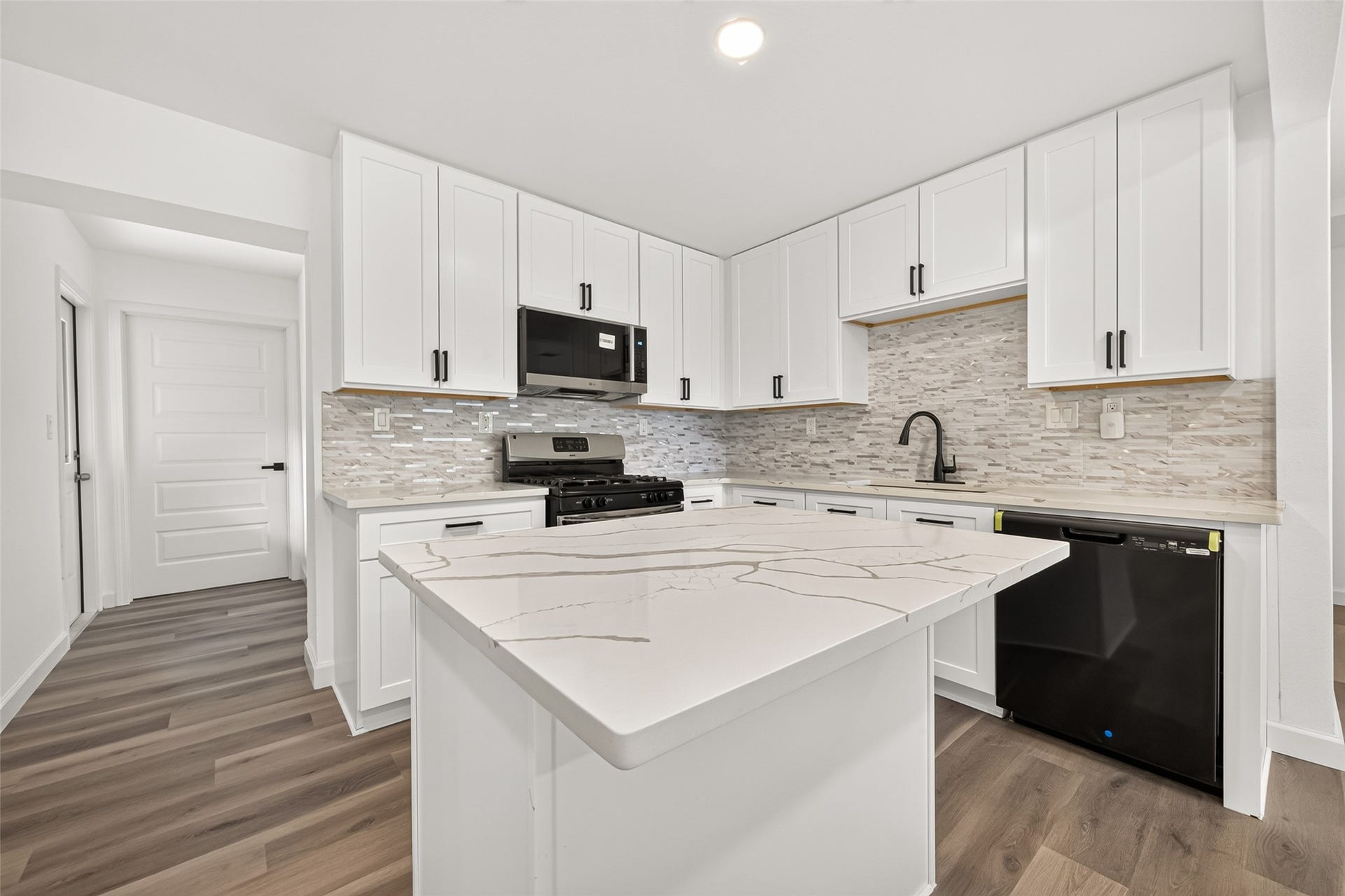 3107 Sunnydale Drive, Houston, TX 77051 3107 Sunnydale Drive, Houston, TX 77051