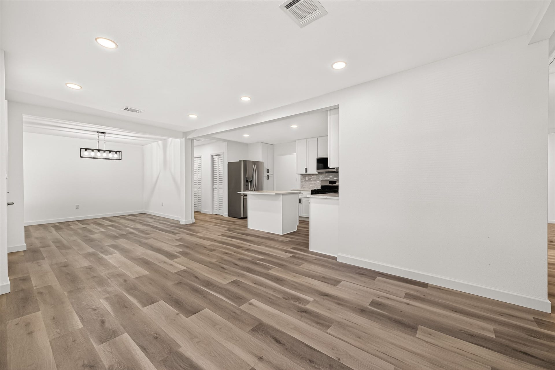 3107 Sunnydale Drive, Houston, TX 77051 3107 Sunnydale Drive, Houston, TX 77051