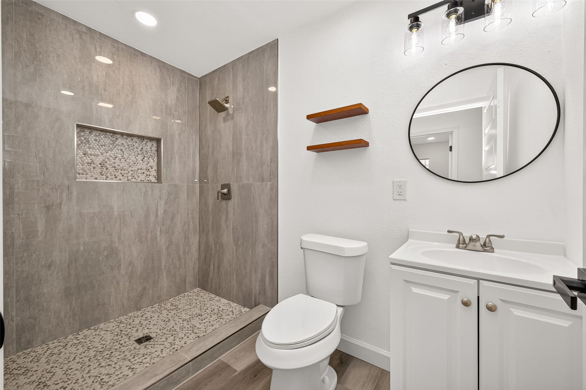 3107 Sunnydale Drive, Houston, TX 77051 3107 Sunnydale Drive, Houston, TX 77051