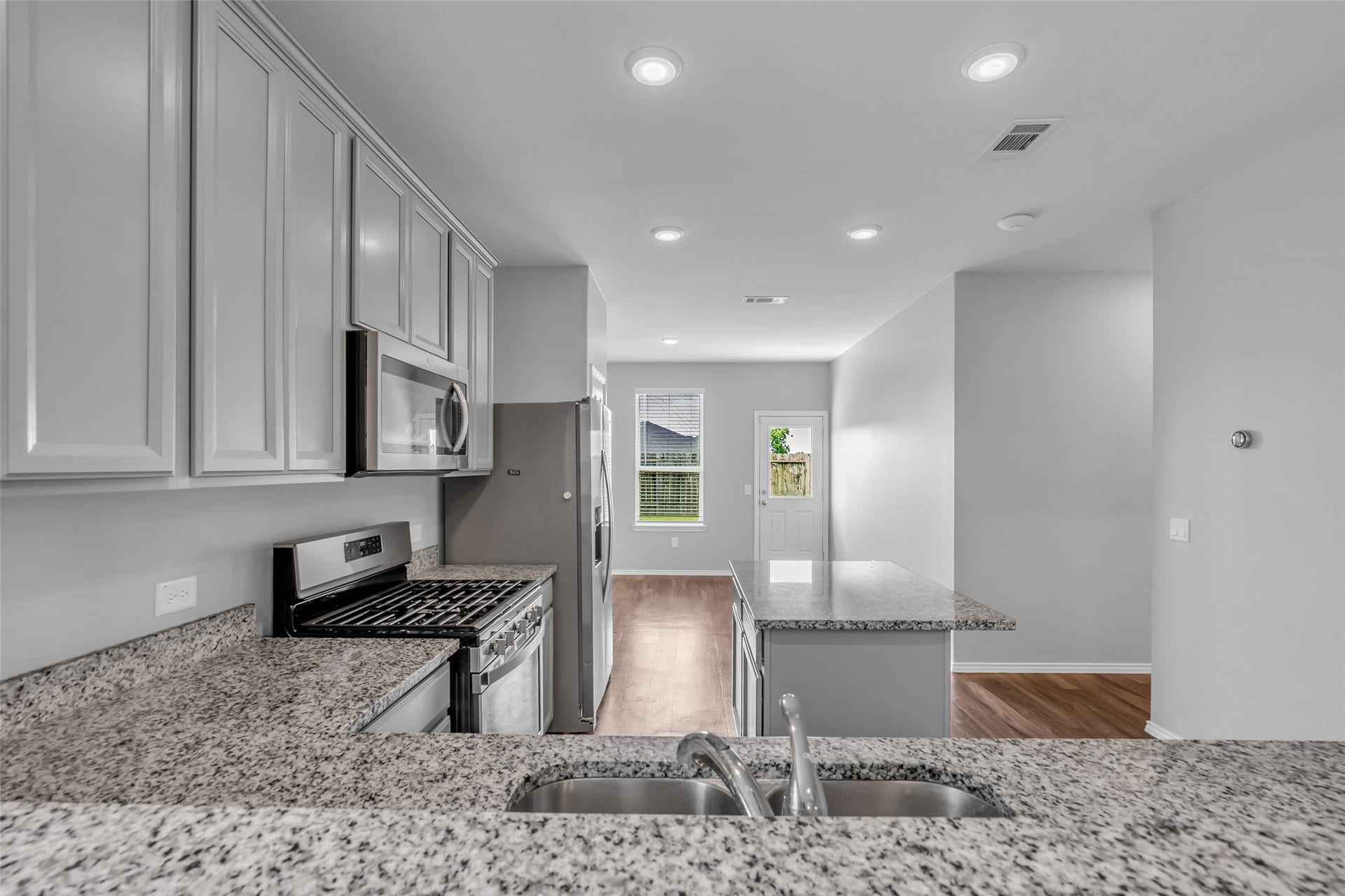 25703 Bottlebrush Sedge Street, Katy, TX 77493 25703 Bottlebrush Sedge Street, Katy, TX 77493