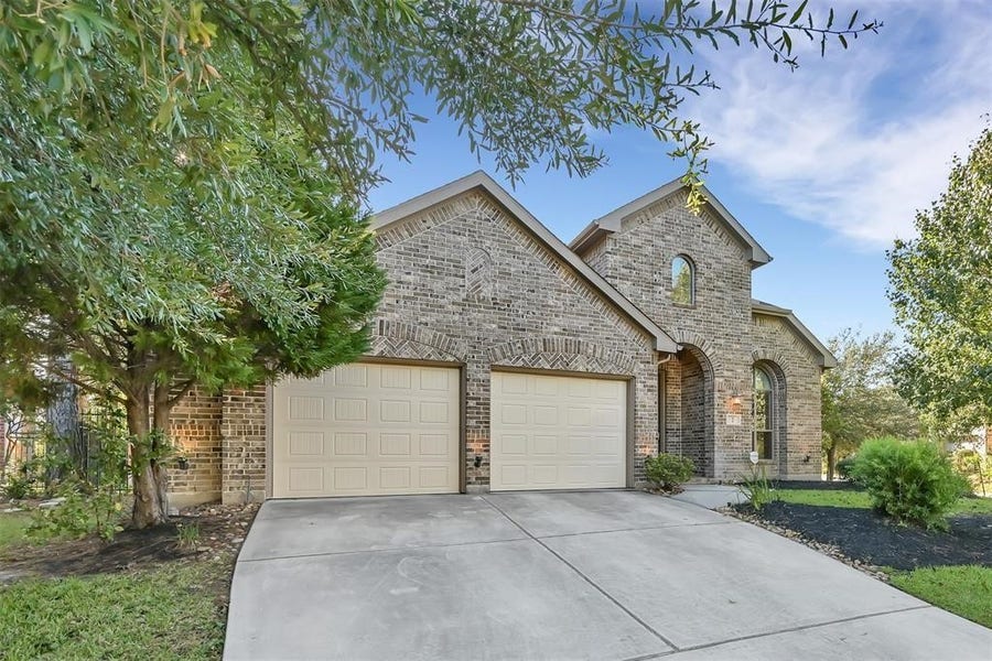 Property photo for 2 Maitland Court, The Woodlands, TX