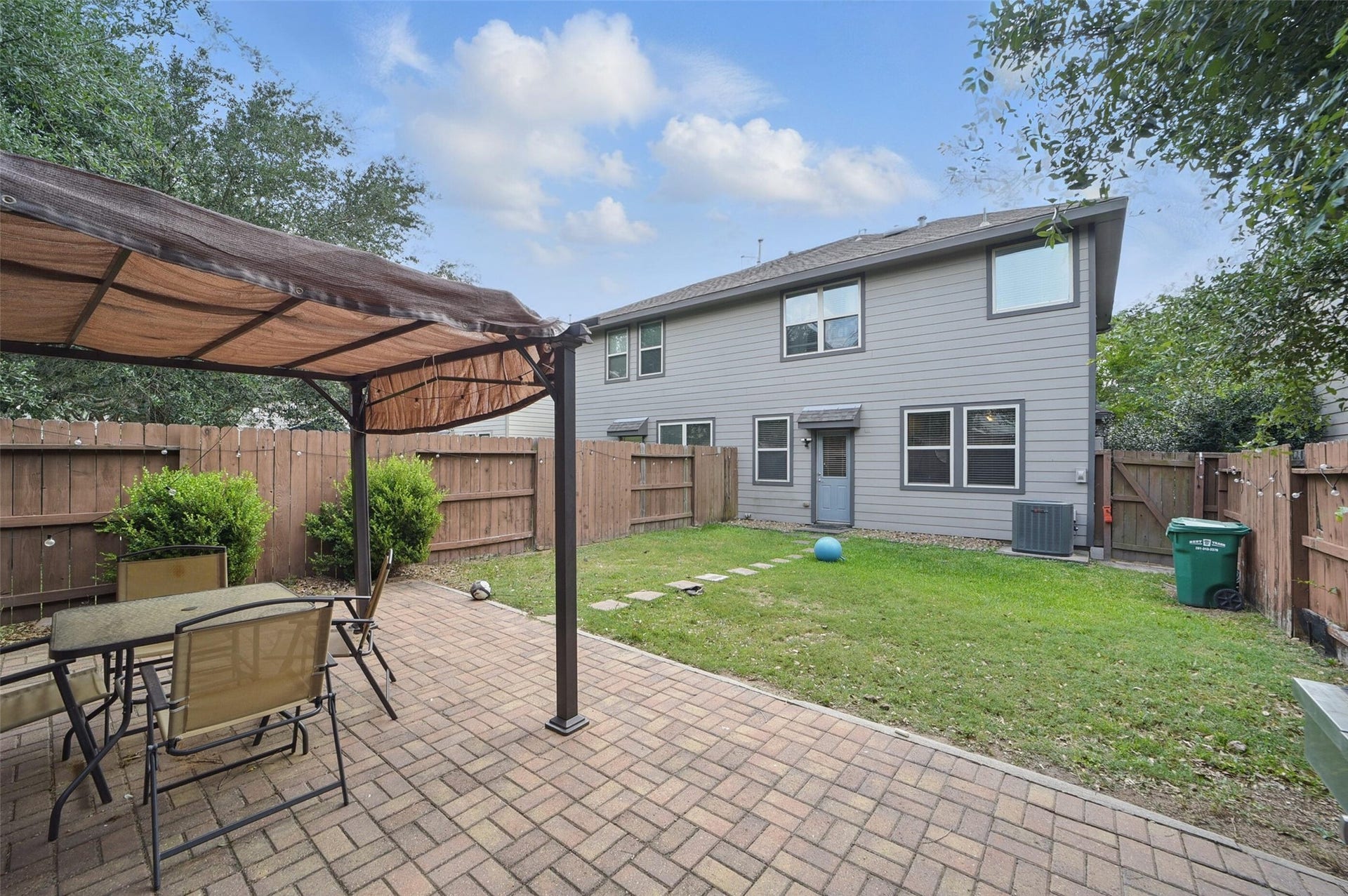 6443 Calgary Woods Lane, Katy, TX 77494