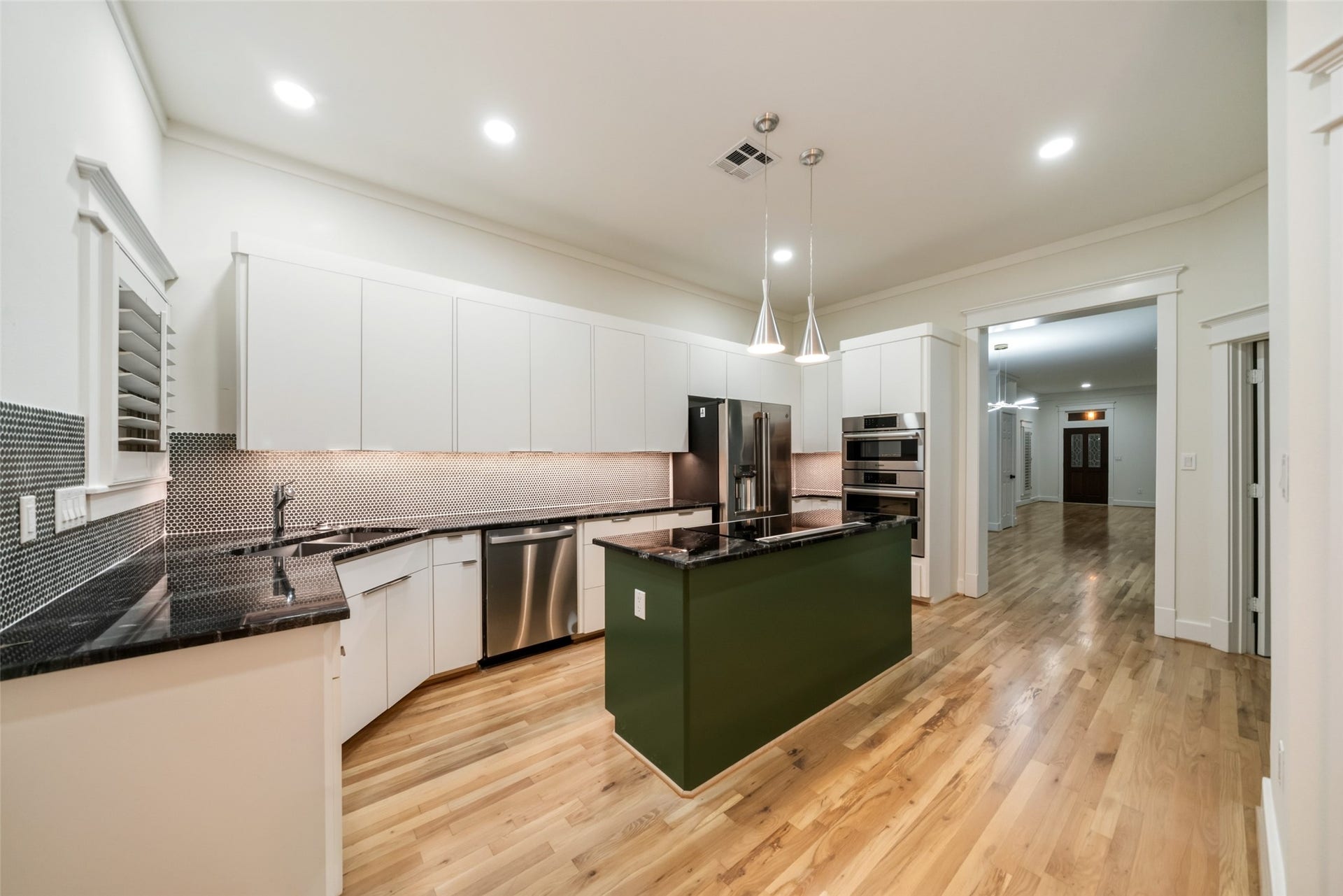 455 W 18th Street, Houston, TX 77008 455 W 18th Street, Houston, TX 77008