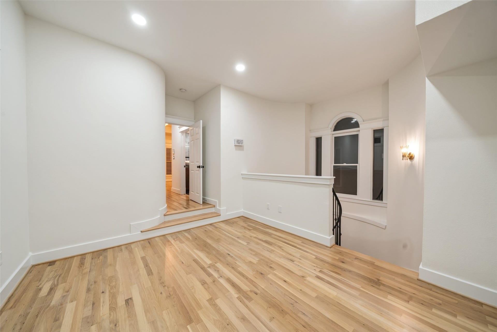455 W 18th Street, Houston, TX 77008 Dedicated closet space provides practical storage and everyday organization.