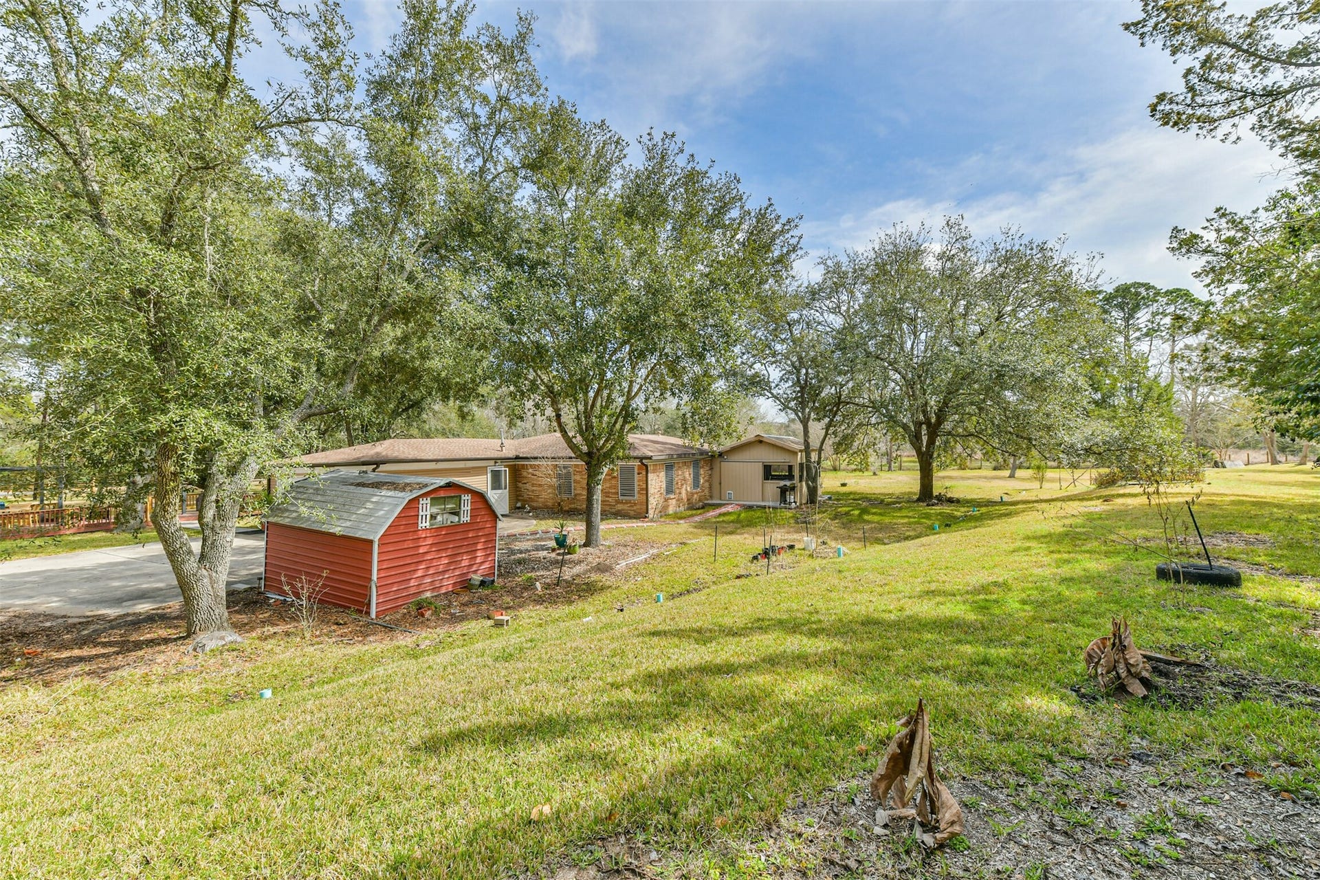 9101 Lazy Lane, Hitchcock, TX 77563 9101 Lazy Lane, Hitchcock, TX 77563