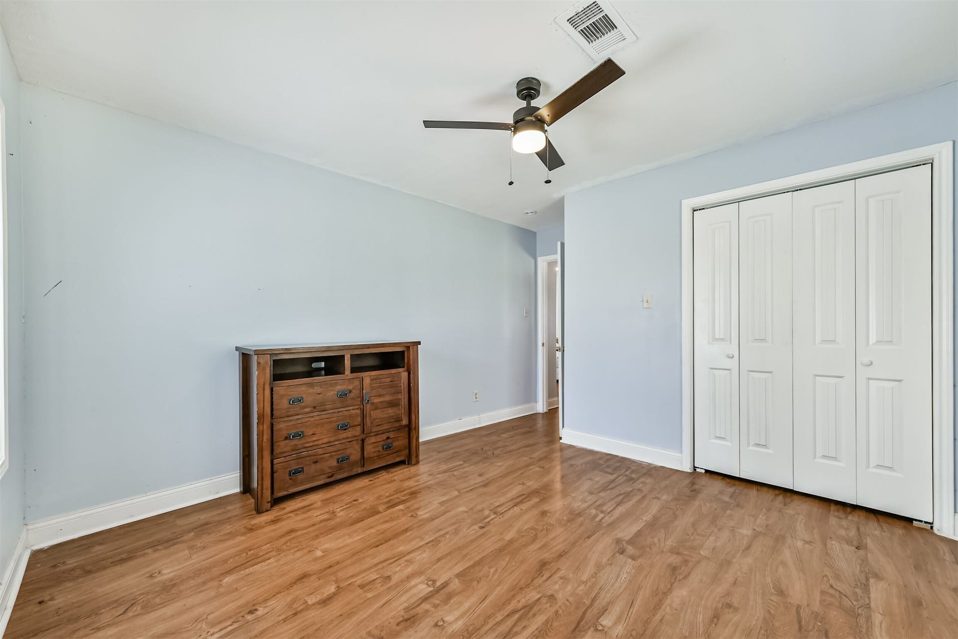 9101 Lazy Lane, Hitchcock, TX 77563 9101 Lazy Lane, Hitchcock, TX 77563