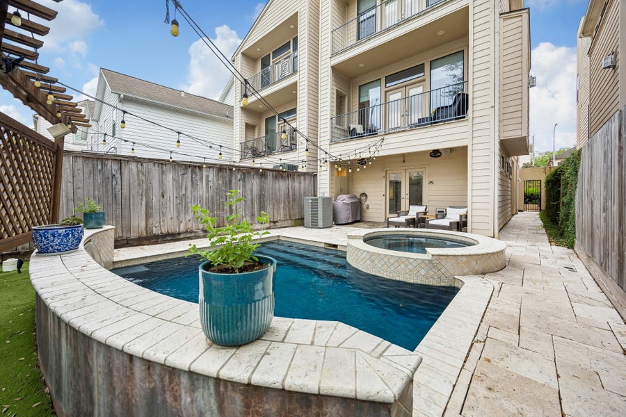 Property photo for 4414 Floyd Street, Houston, TX
