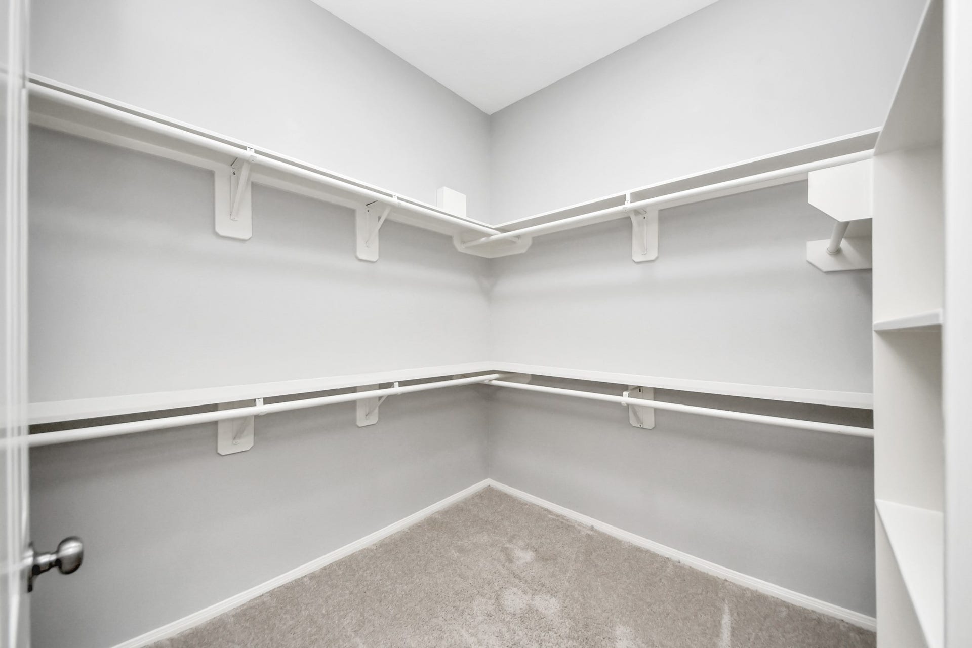 2127 Grovewood Park, Conroe, TX 77385 Primary Closet