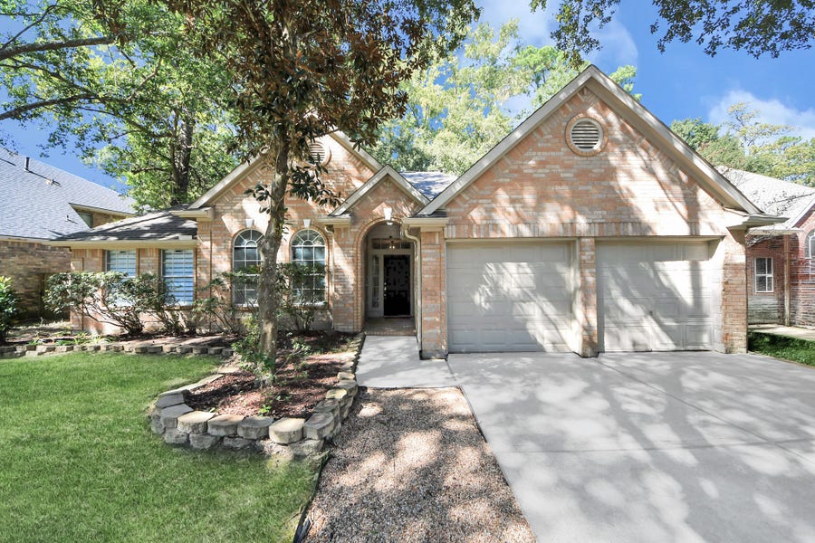Property photo for 2127 Grovewood Park, Conroe, TX