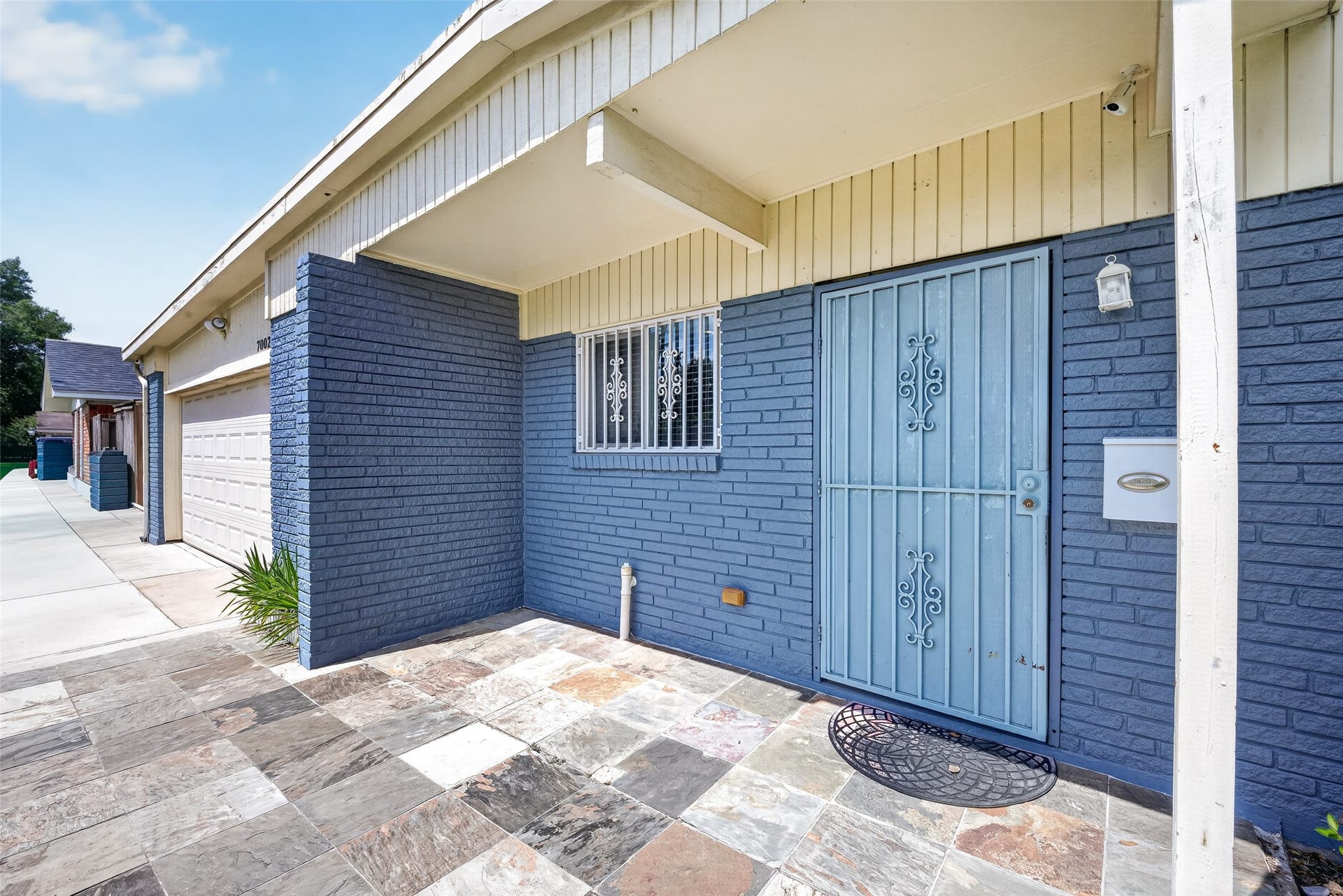 7002 Leader Street, Houston, TX 77074 7002 Leader Street, Houston, TX 77074
