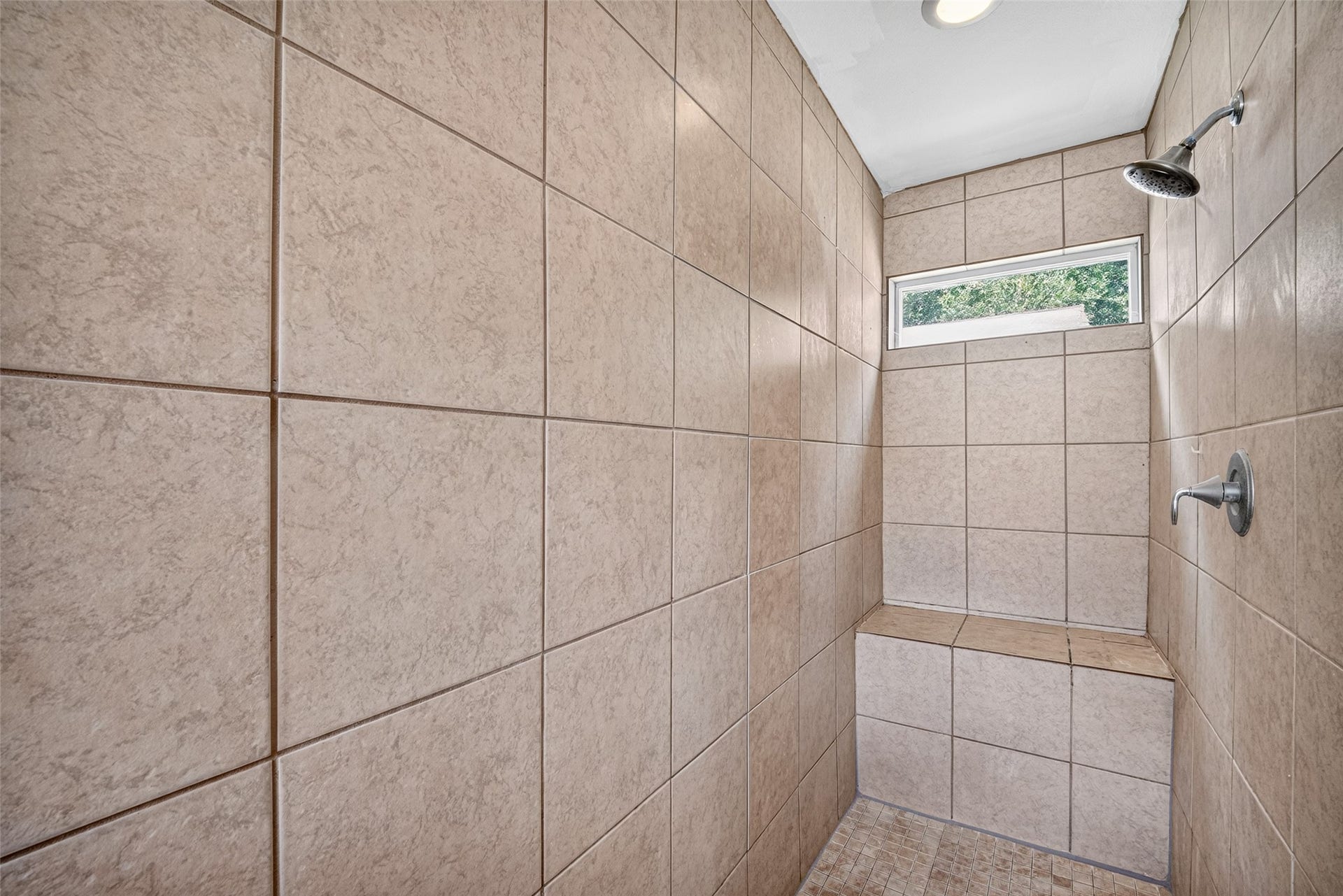 7002 Leader Street, Houston, TX 77074 7002 Leader Street, Houston, TX 77074