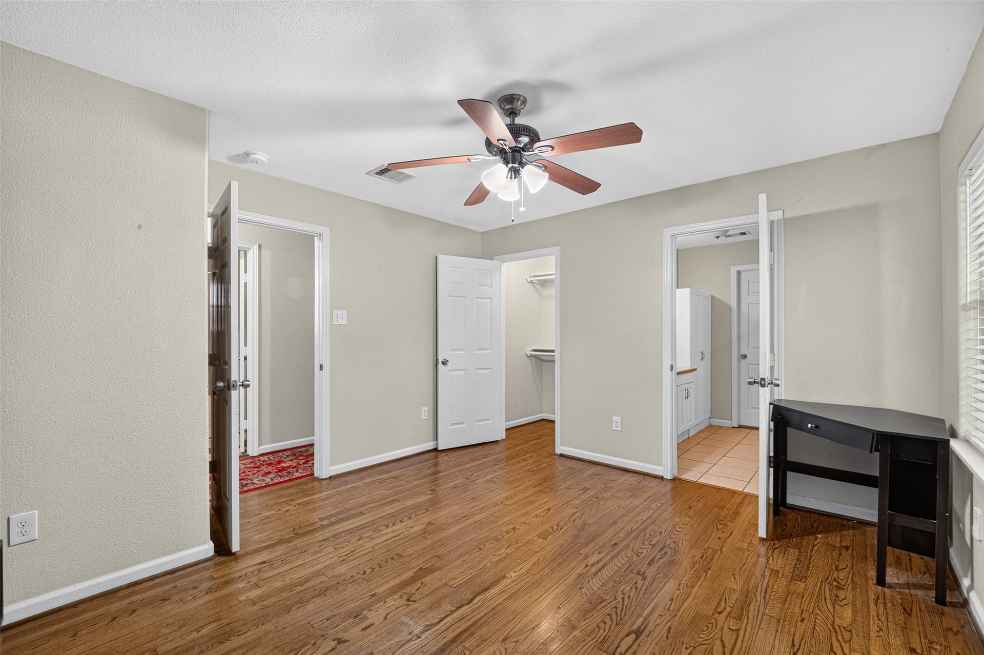 7002 Leader Street, Houston, TX 77074 7002 Leader Street, Houston, TX 77074