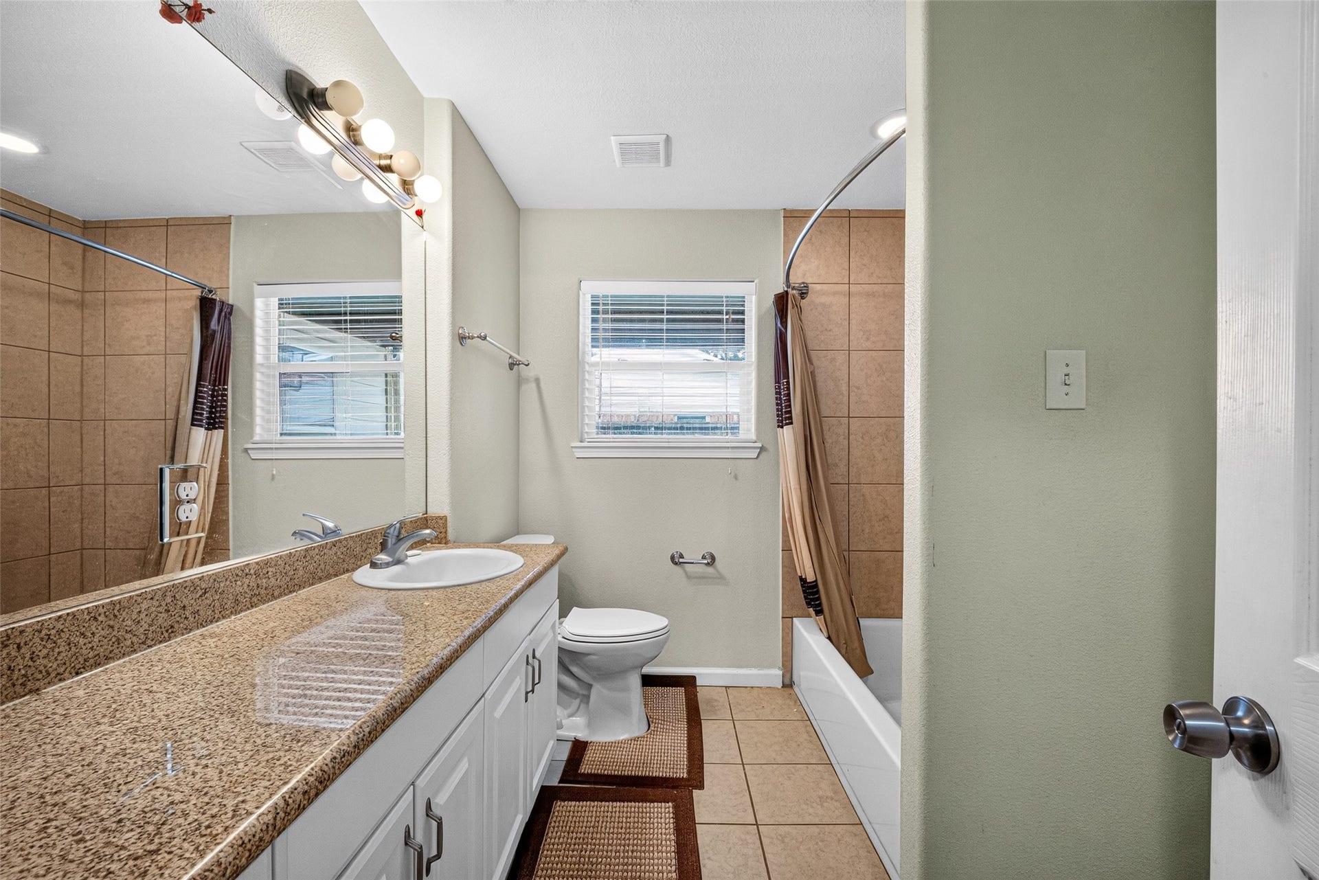 7002 Leader Street, Houston, TX 77074 7002 Leader Street, Houston, TX 77074