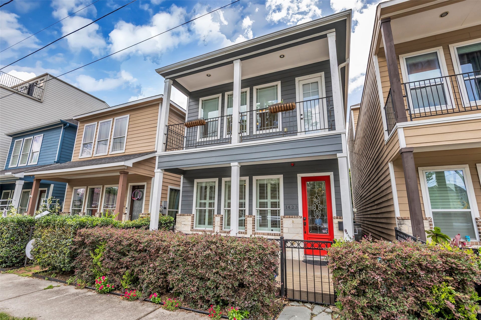 1423 Colorado Street, Houston, TX 77007 Welcome to 1423 Colorado Street