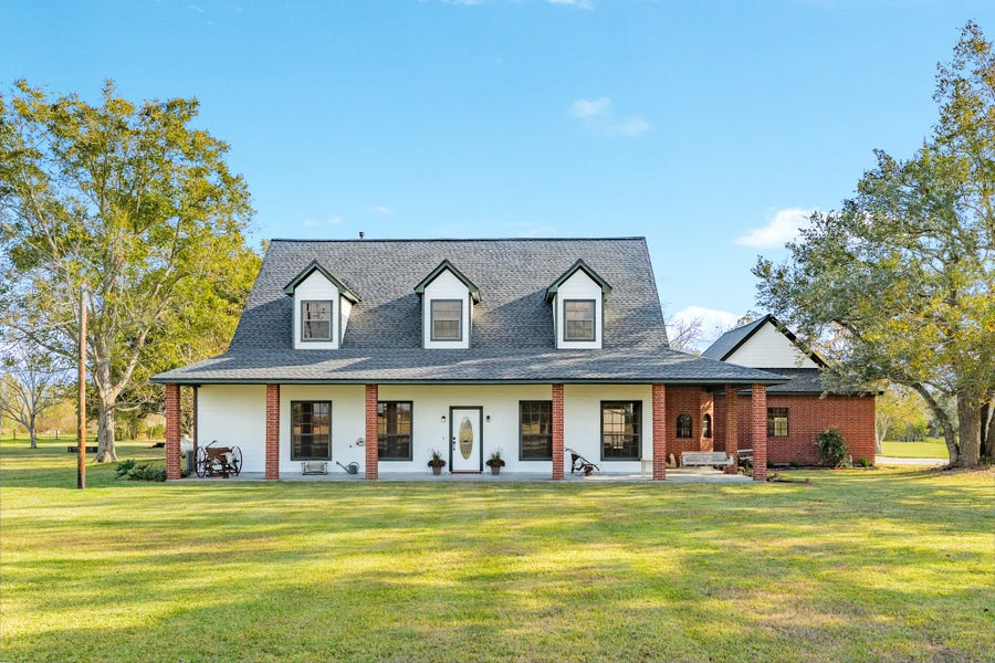 Property photo for 310 County Road 47, Angleton, TX