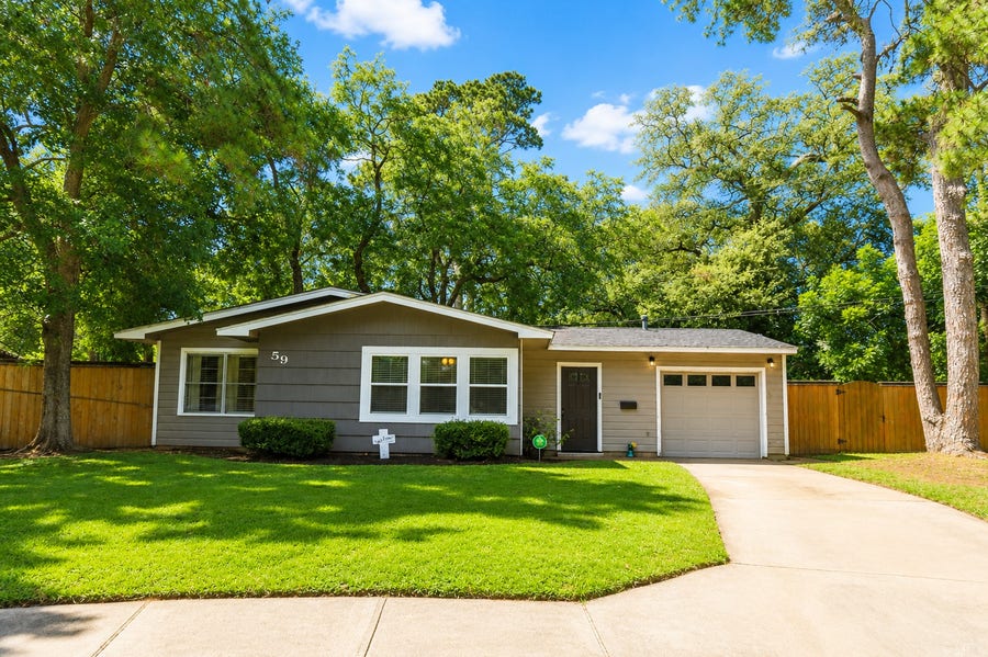 Property photo for 59 Caladium Court, Lake Jackson, TX