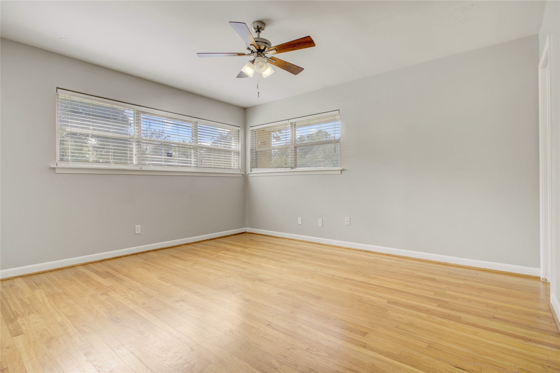 4314 Benning Drive, Houston, TX 77035 Alternative view of the primary bedroom showing another window on the west side