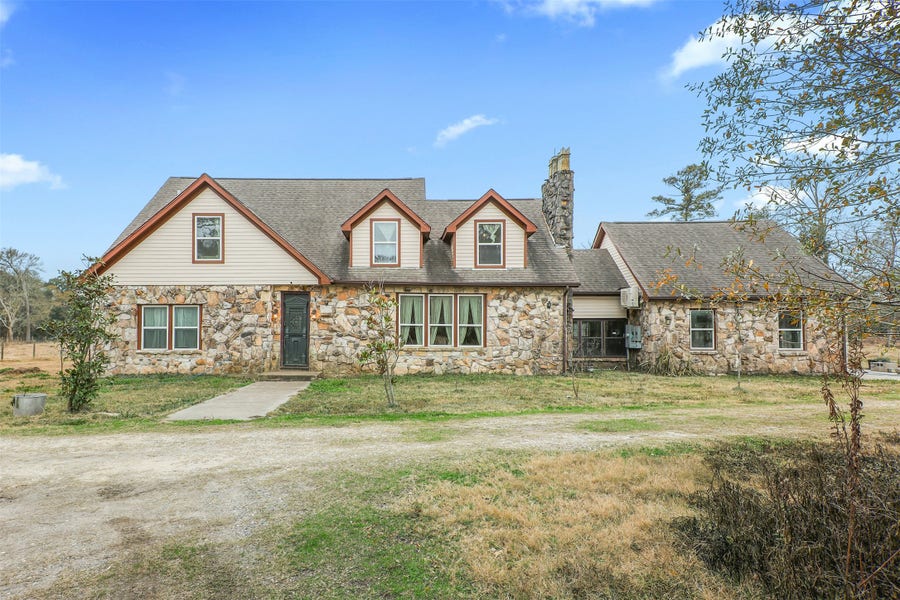 Property photo for 9009 Lazy Lane, Hitchcock, TX