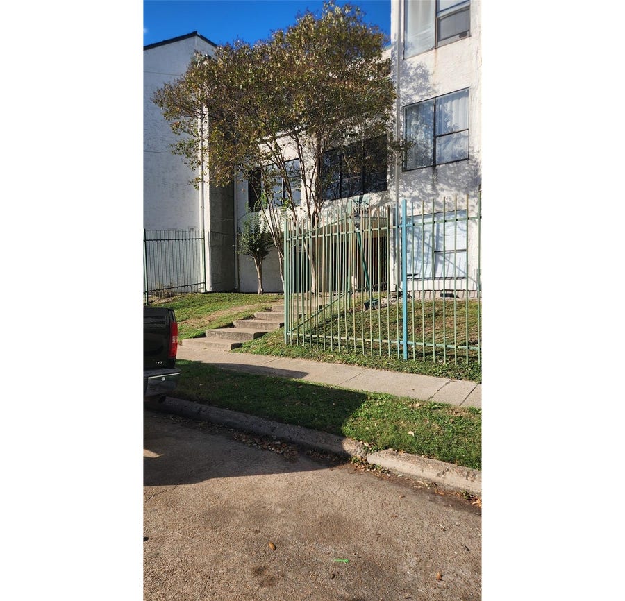 Property photo for 2818 S Bartell Drive, #7, Houston, TX