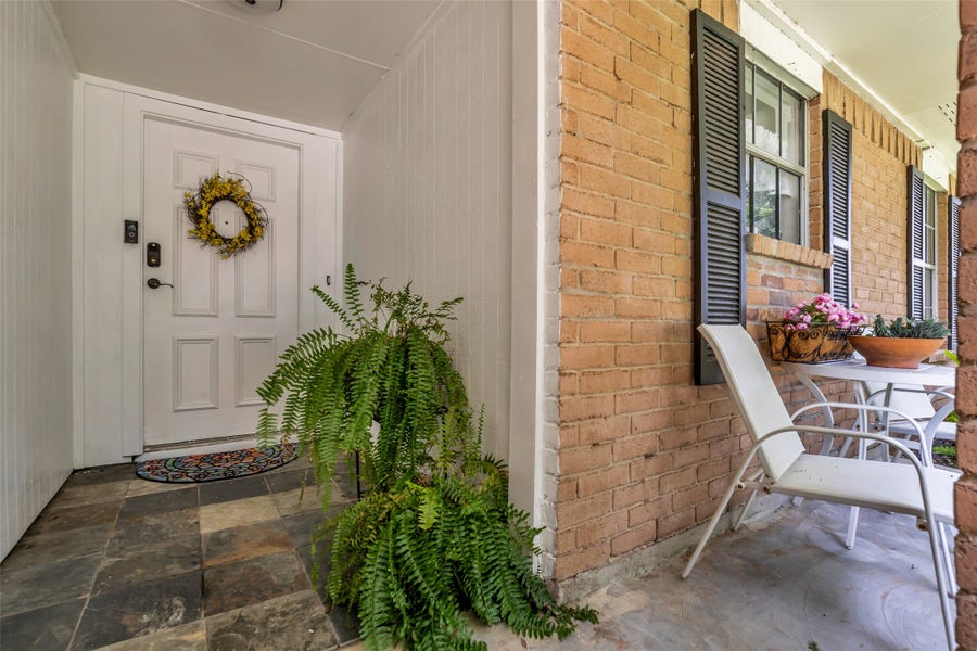 Property photo for 2535 Jeb Stuart Court, League City, TX