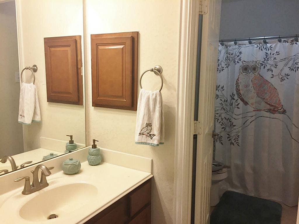 20914 Bright Lake Bend Court, Richmond, TX 77407 Hollywood bath room - sink for 3rd bedroom