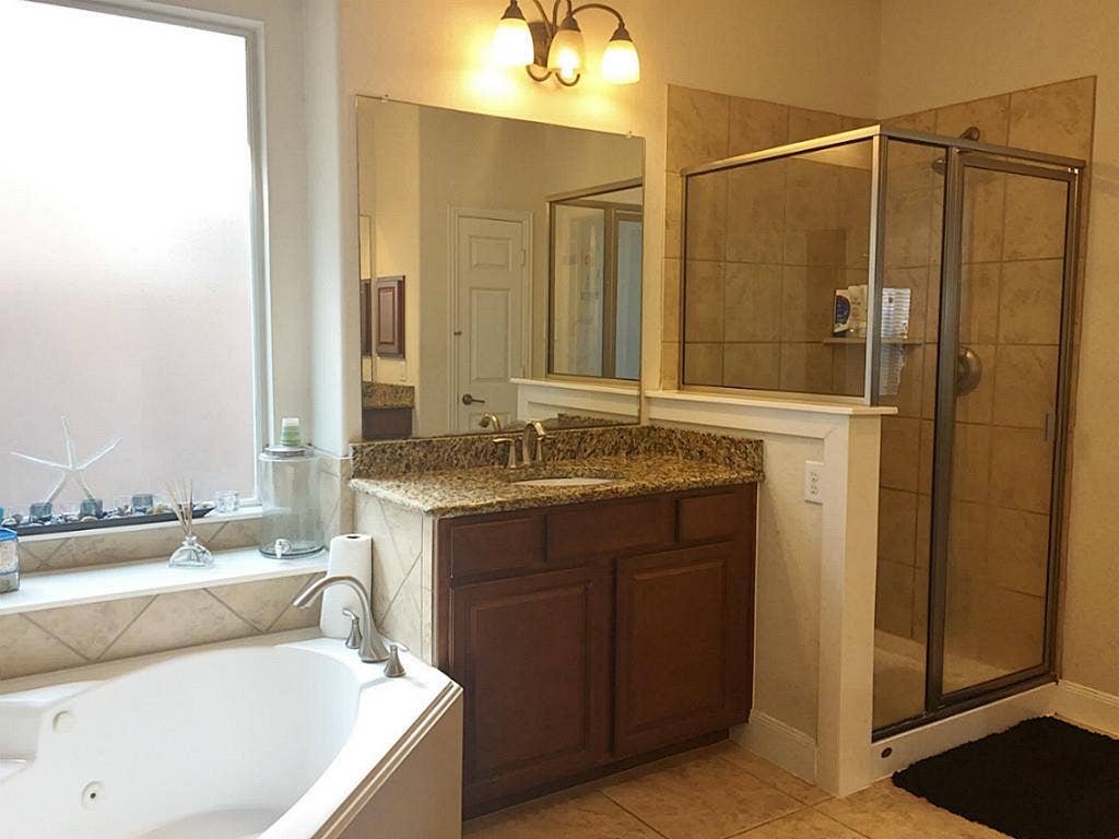 20914 Bright Lake Bend Court, Richmond, TX 77407 Master bath with separate shower