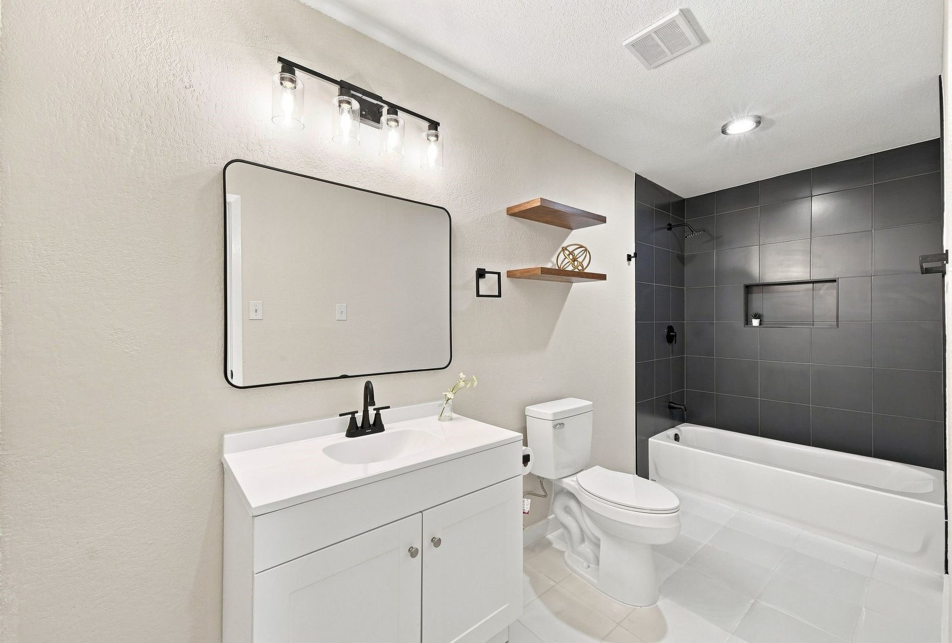 1343 Littleport Lane, Channelview, TX 77530 1343 Littleport Lane, Channelview, TX 77530