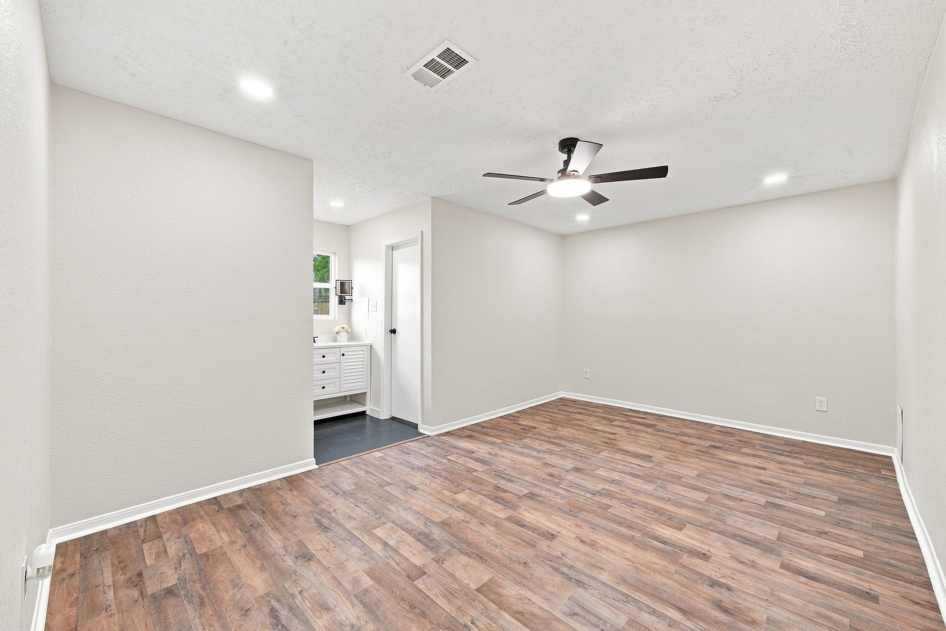 1343 Littleport Lane, Channelview, TX 77530 1343 Littleport Lane, Channelview, TX 77530