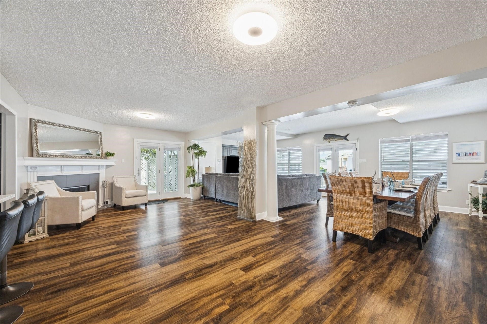 1330 Coral Way, Tiki Island, TX 77554 Dining Living kitchen all one area for large gatherings.
