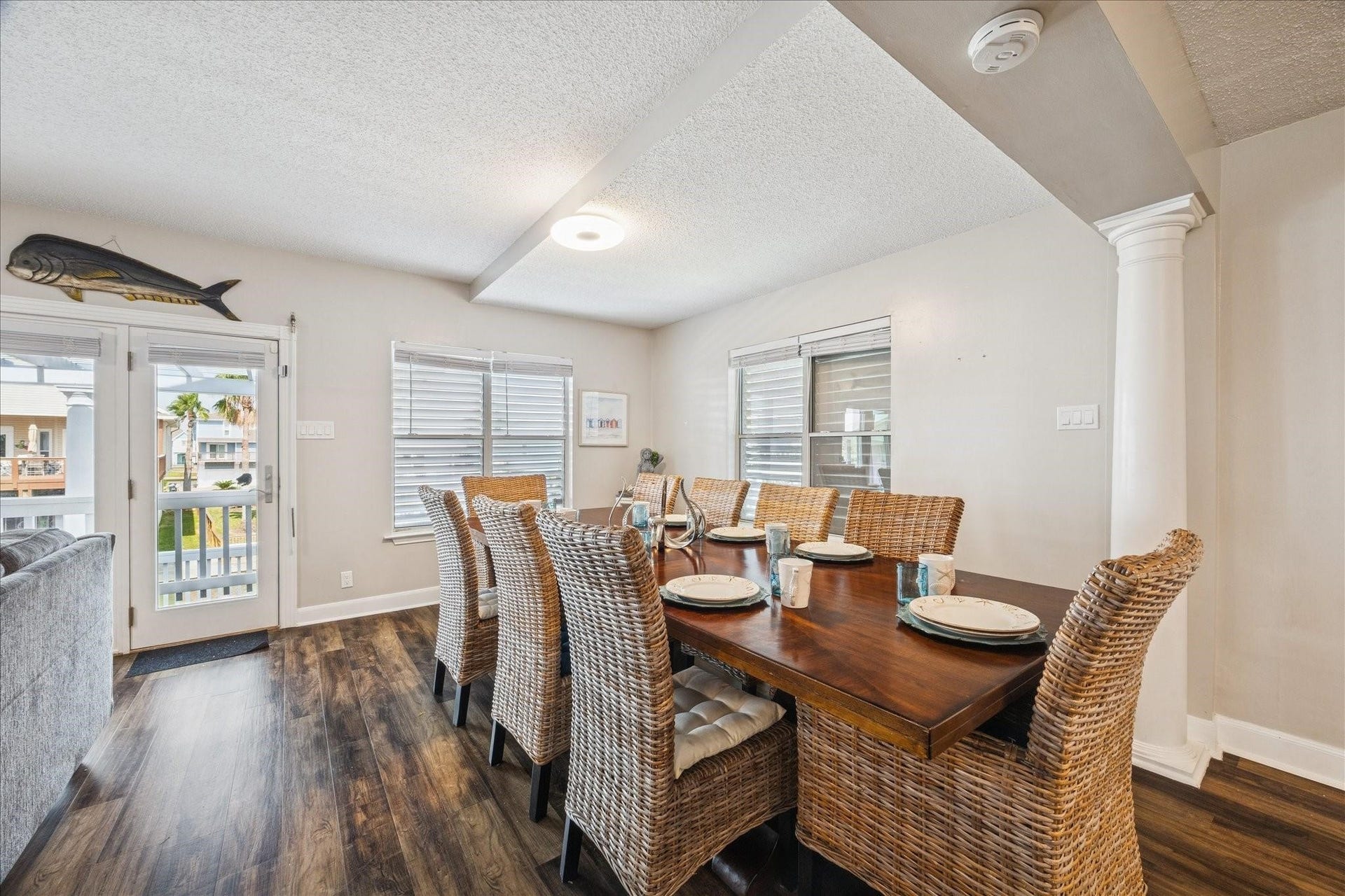 1330 Coral Way, Tiki Island, TX 77554 Dining