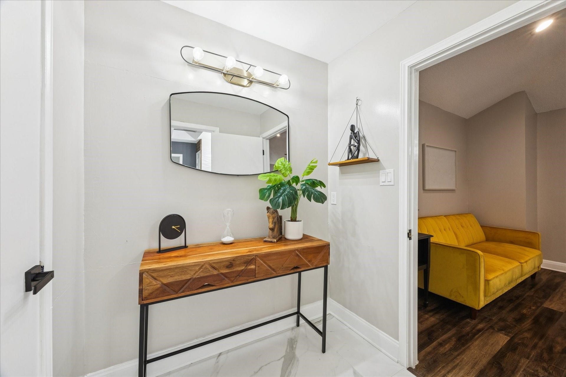 1330 Coral Way, Tiki Island, TX 77554 Primary bath