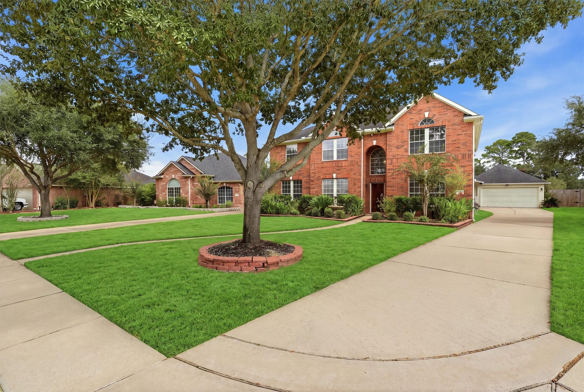 15107 Heron Meadow Lane, Cypress, TX 77429 Extended driveway space up to 6-8 cars