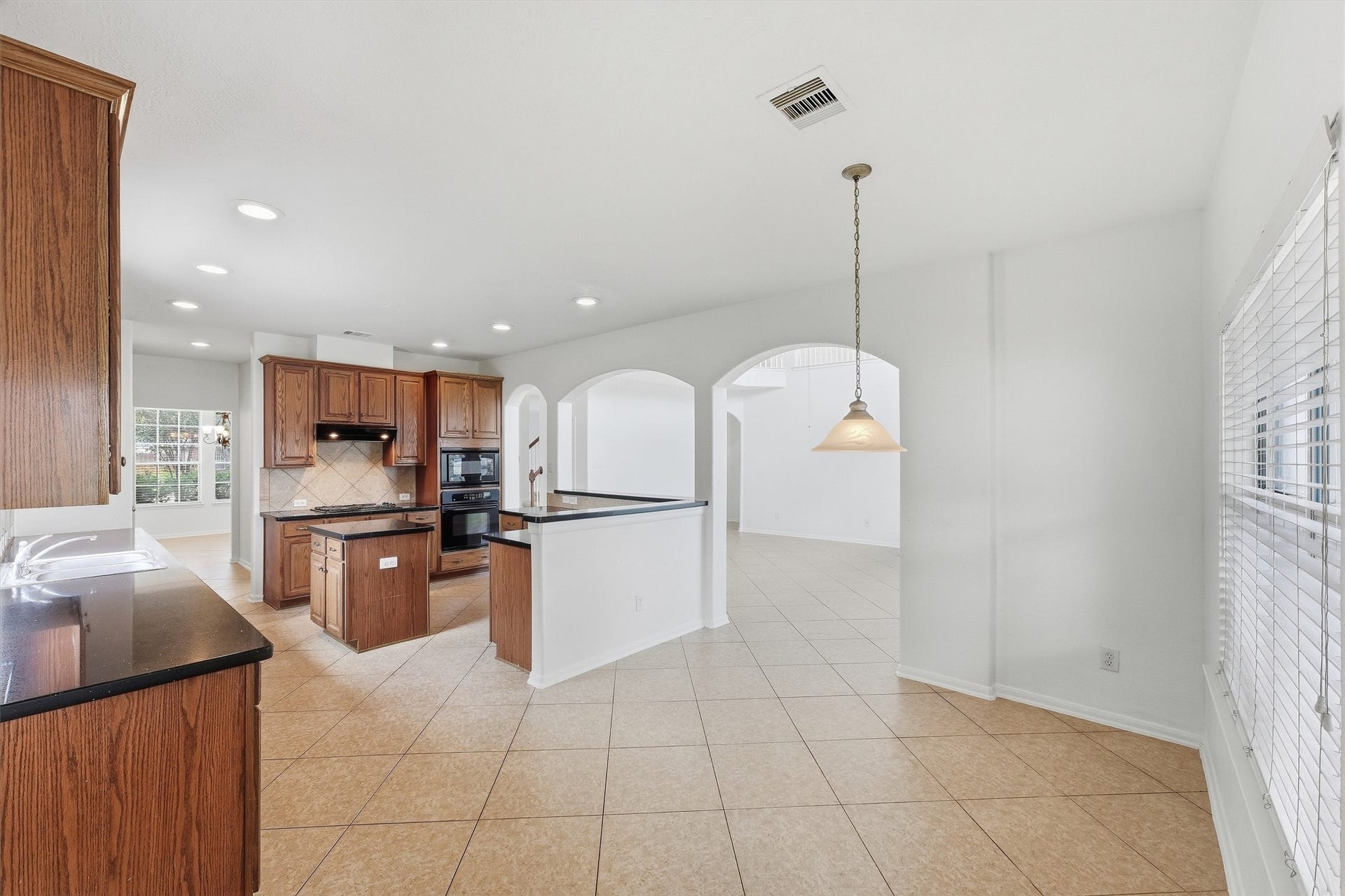 15107 Heron Meadow Lane, Cypress, TX 77429 Kitchen area & breakfast area