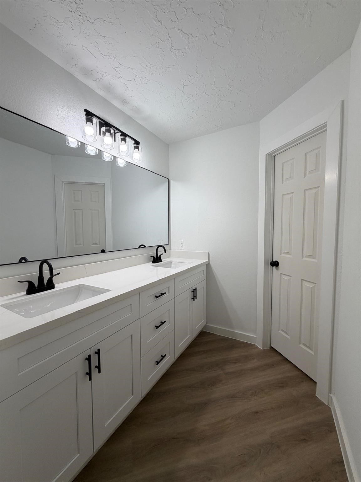 606 Old Colony Drive, Richmond, TX 77406