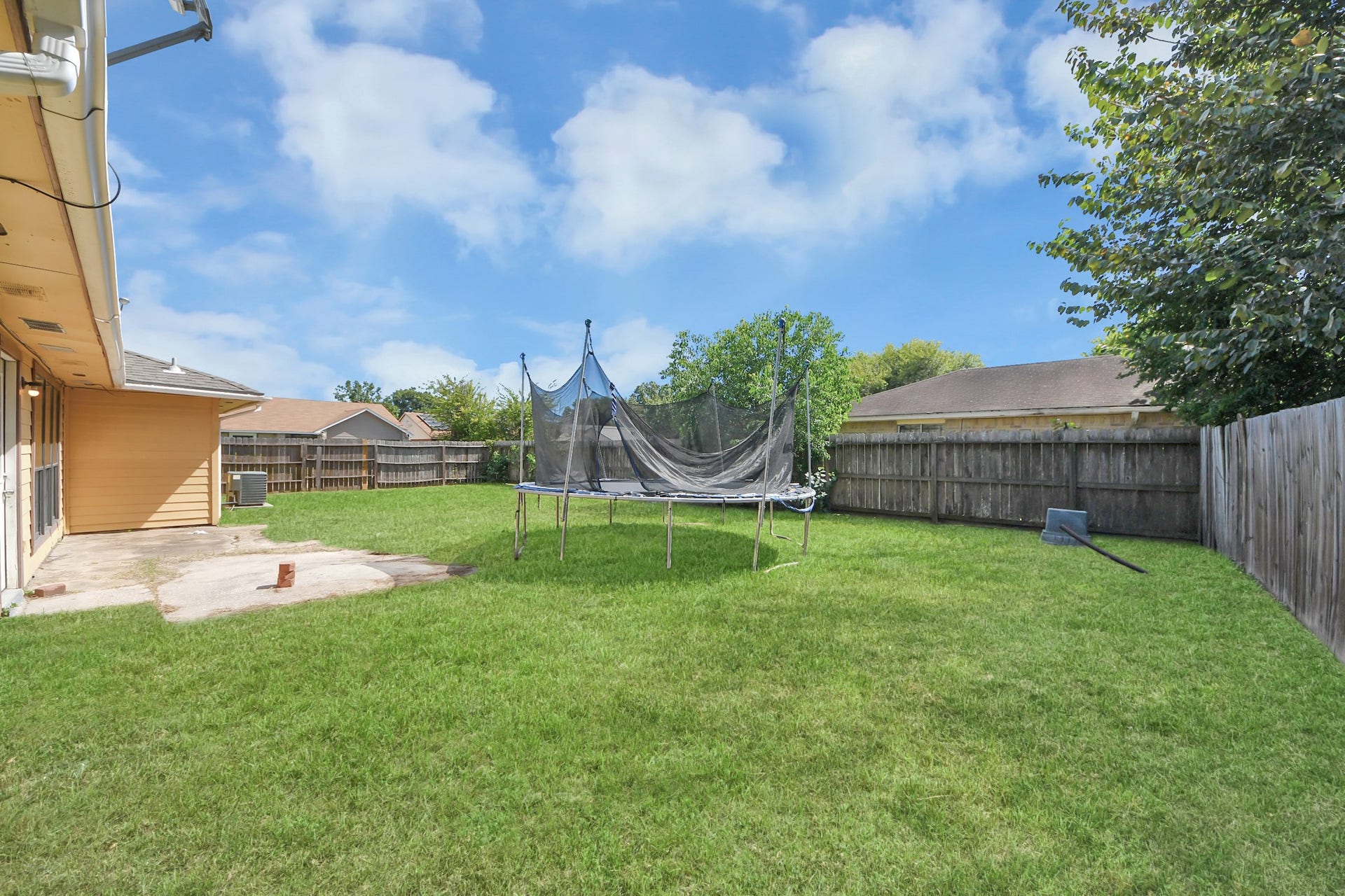 3607 Cheaney Drive, Houston, TX 77066