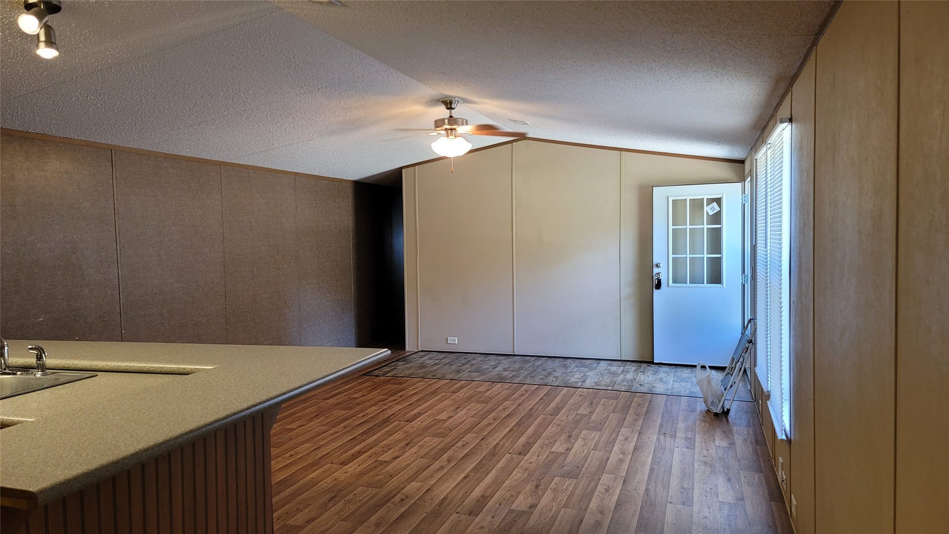 23807 Brushy Oaks Street, Hockley, TX 77447 View to den from kitchen